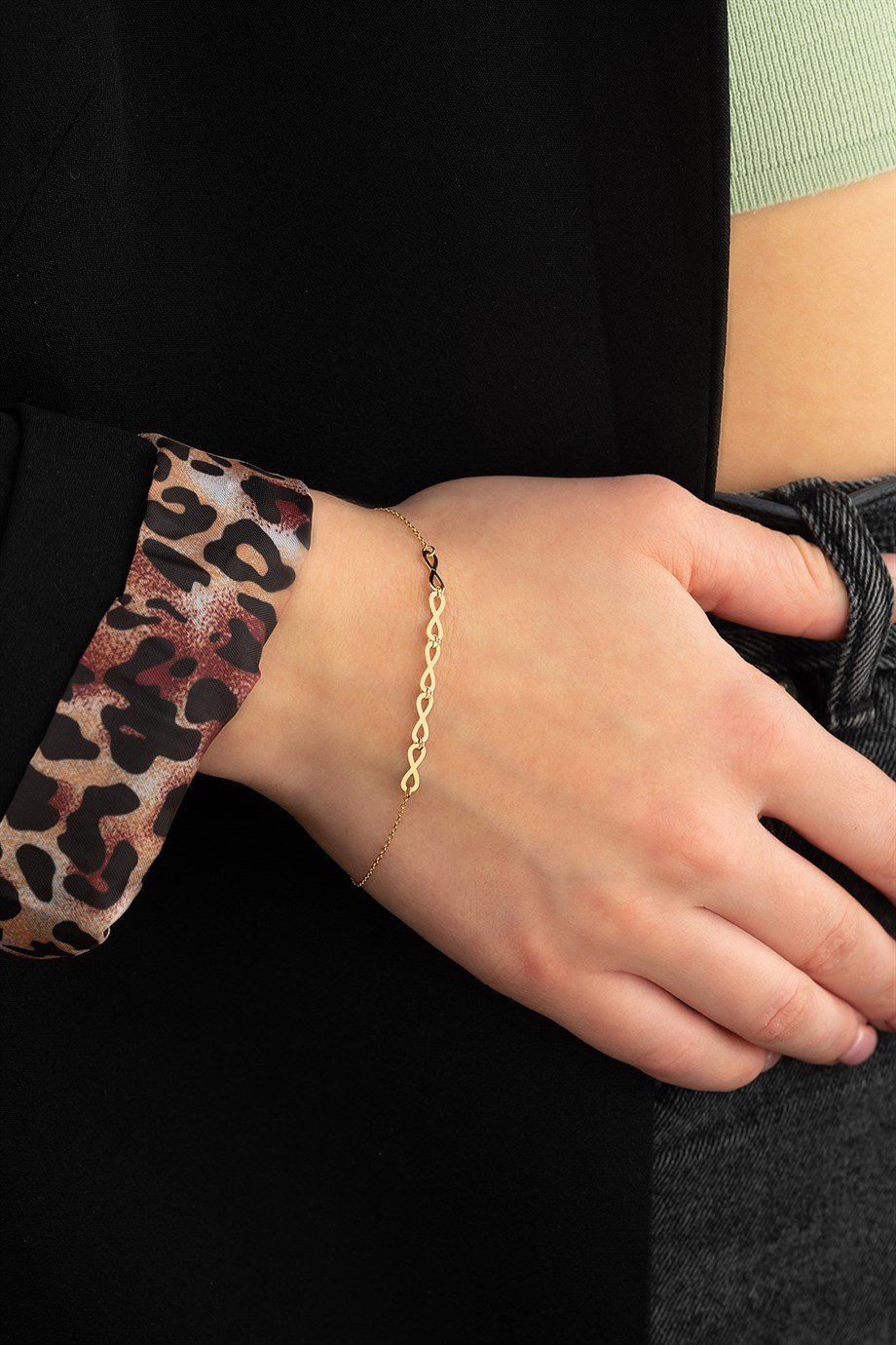 14 Ayar Altın Beşli Modern ve Şık Sonsuzluk Bileklik