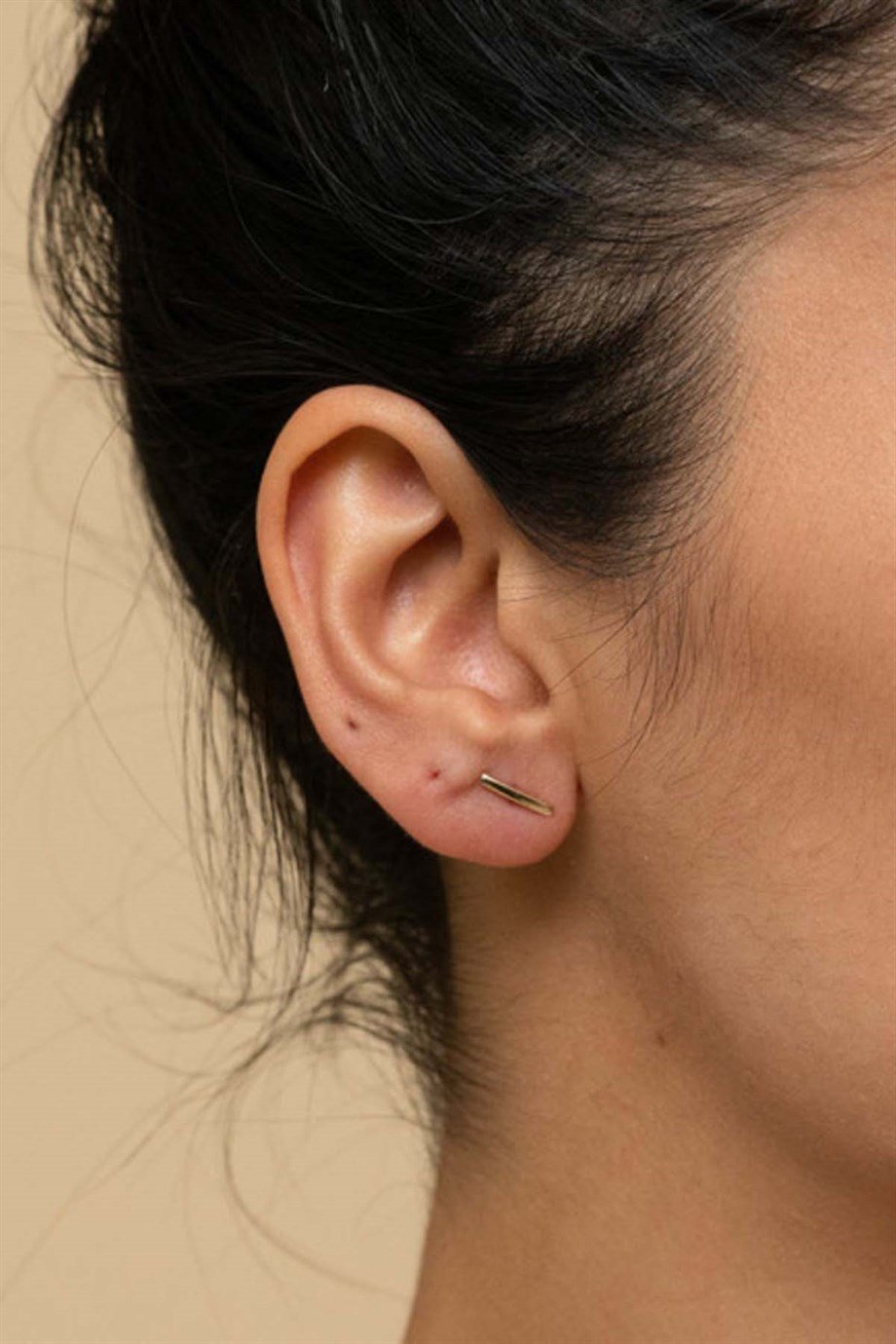 14 Ayar Altın Minimalist Çubuk Küpe