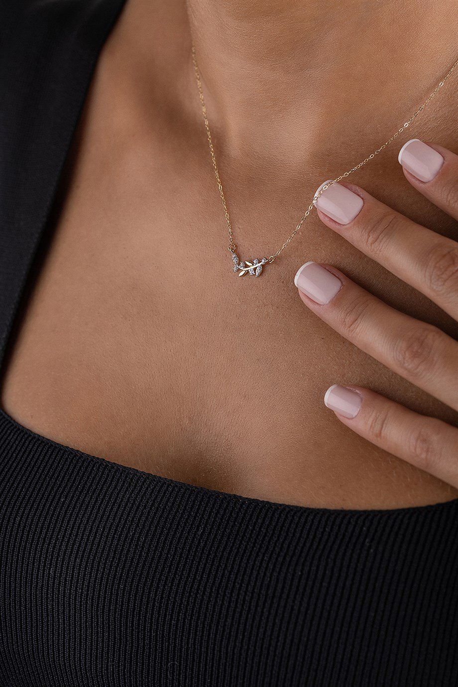 Buğday Tanesi Zirkon Taşlı Zarif 14 Ayar Altın Kolye