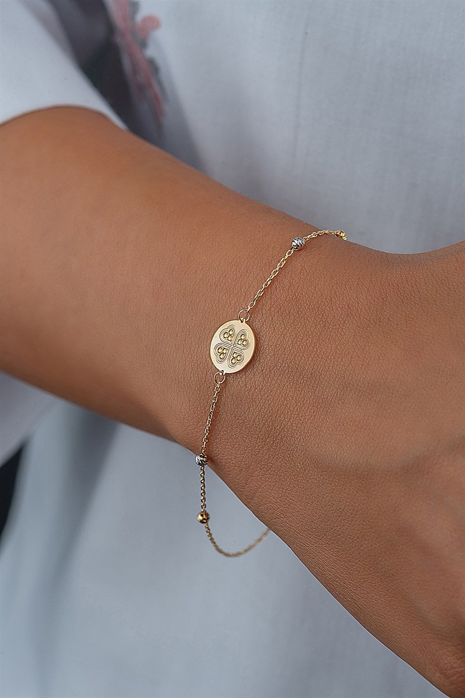 Dorica Toplu Yonca Detaylı 14 Ayar Altın Bileklik