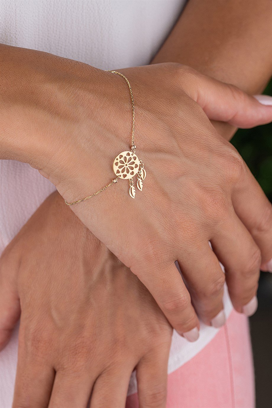 Kalp İçindeki Çiçek 14 Ayar Altın Kadın Bileklik