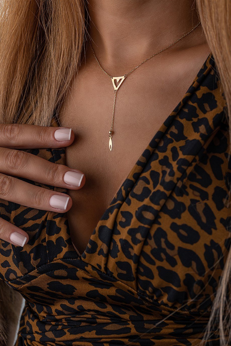 Valer Model Sallantılı 14 Ayar Altın Kolye