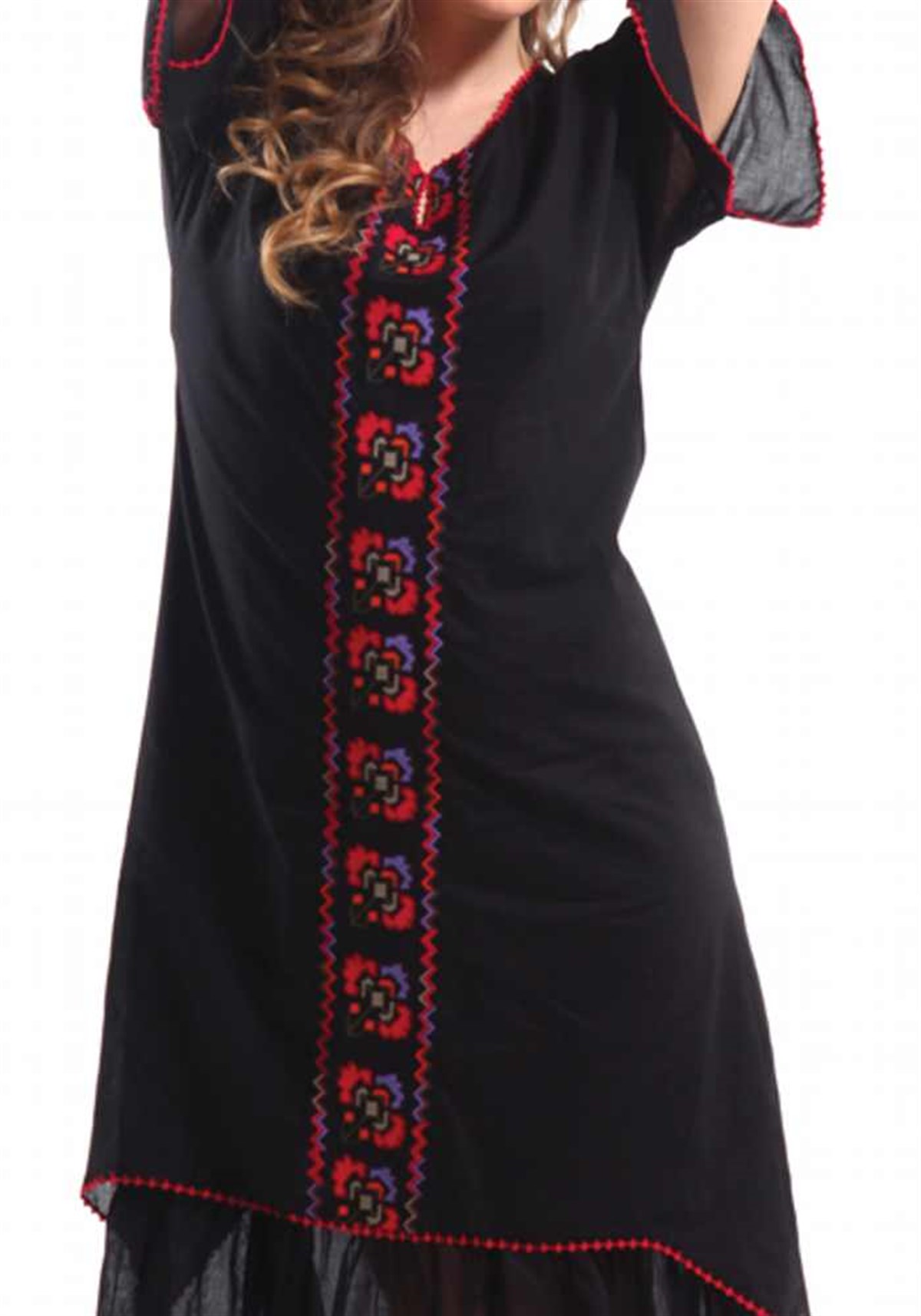 Kısa Kol Nakışlı Elbise