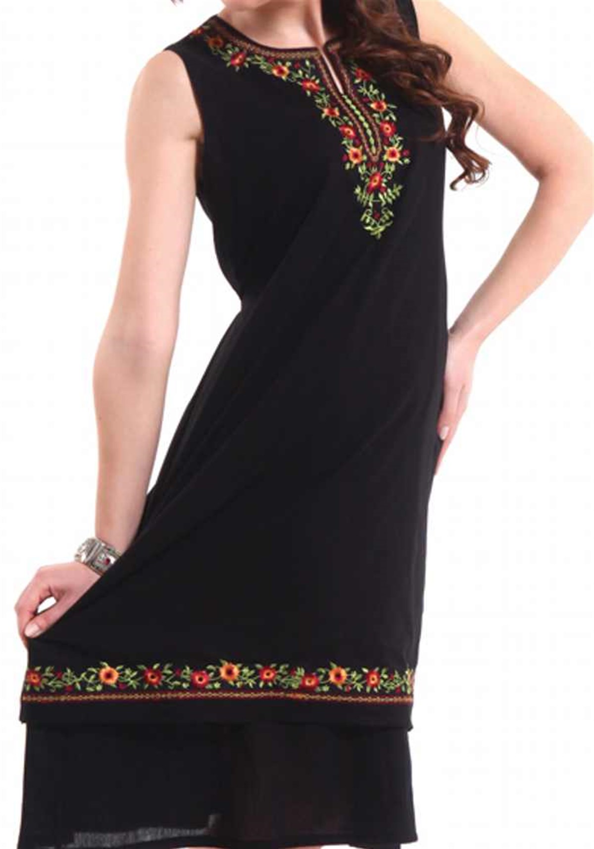 Kolsuz Çiçek Nakışlı Elbise