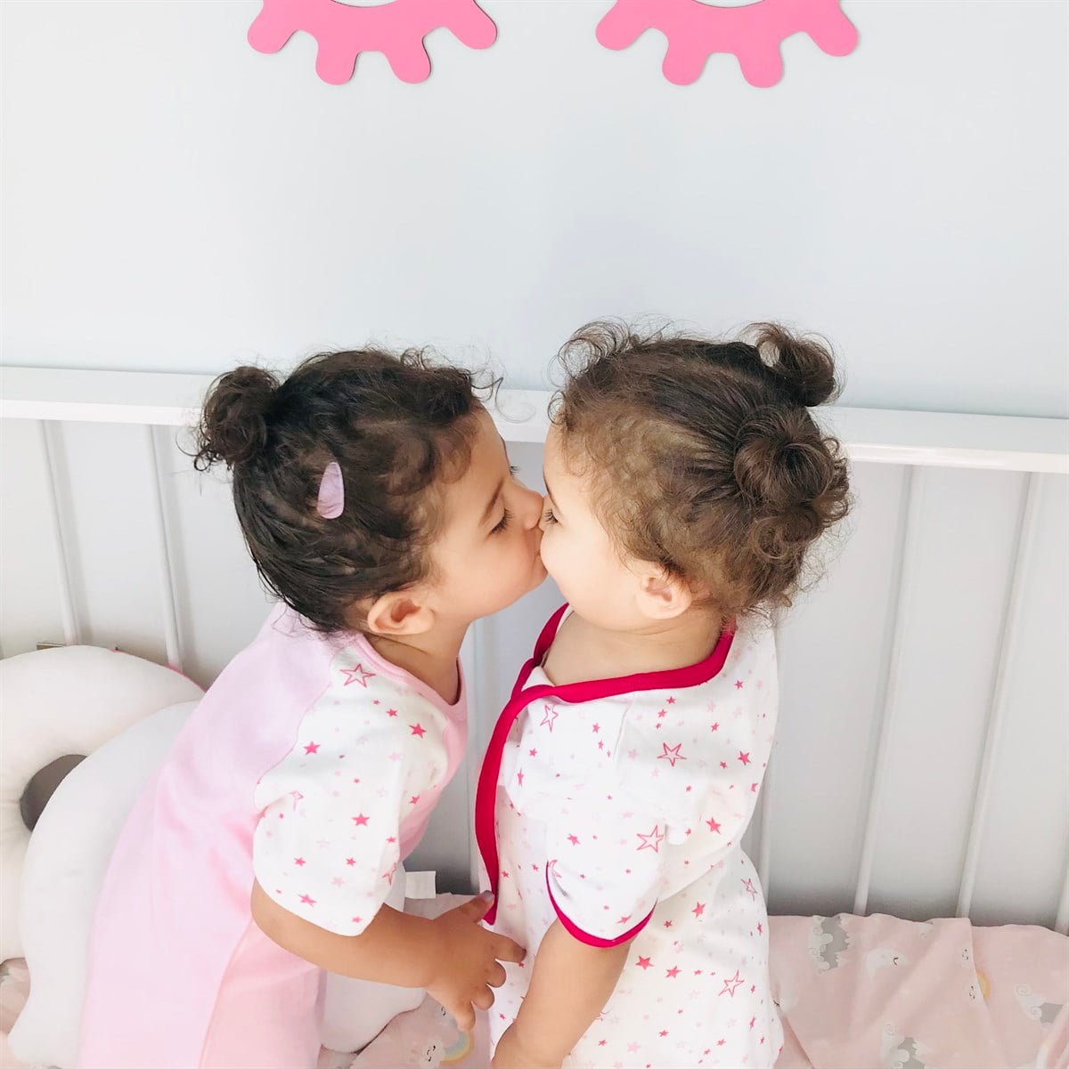 Kız Çocuk Pembe Nakışlı Gecelik