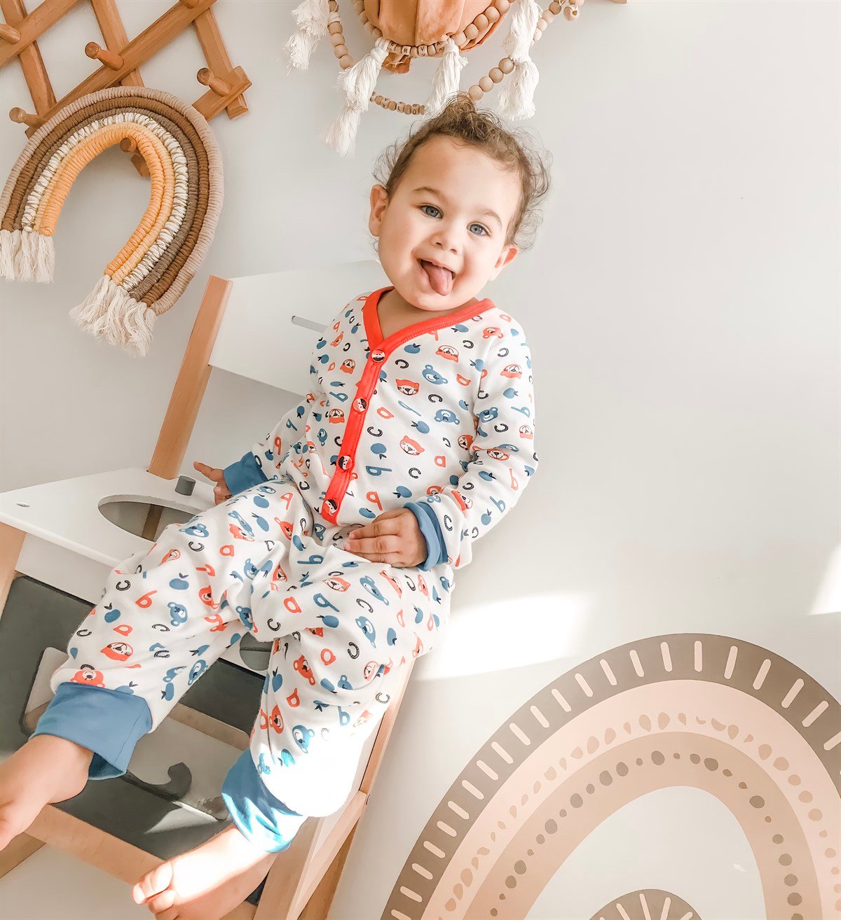 UNISEX ÇOCUK HARFLİ PİJAMA TAKIMI