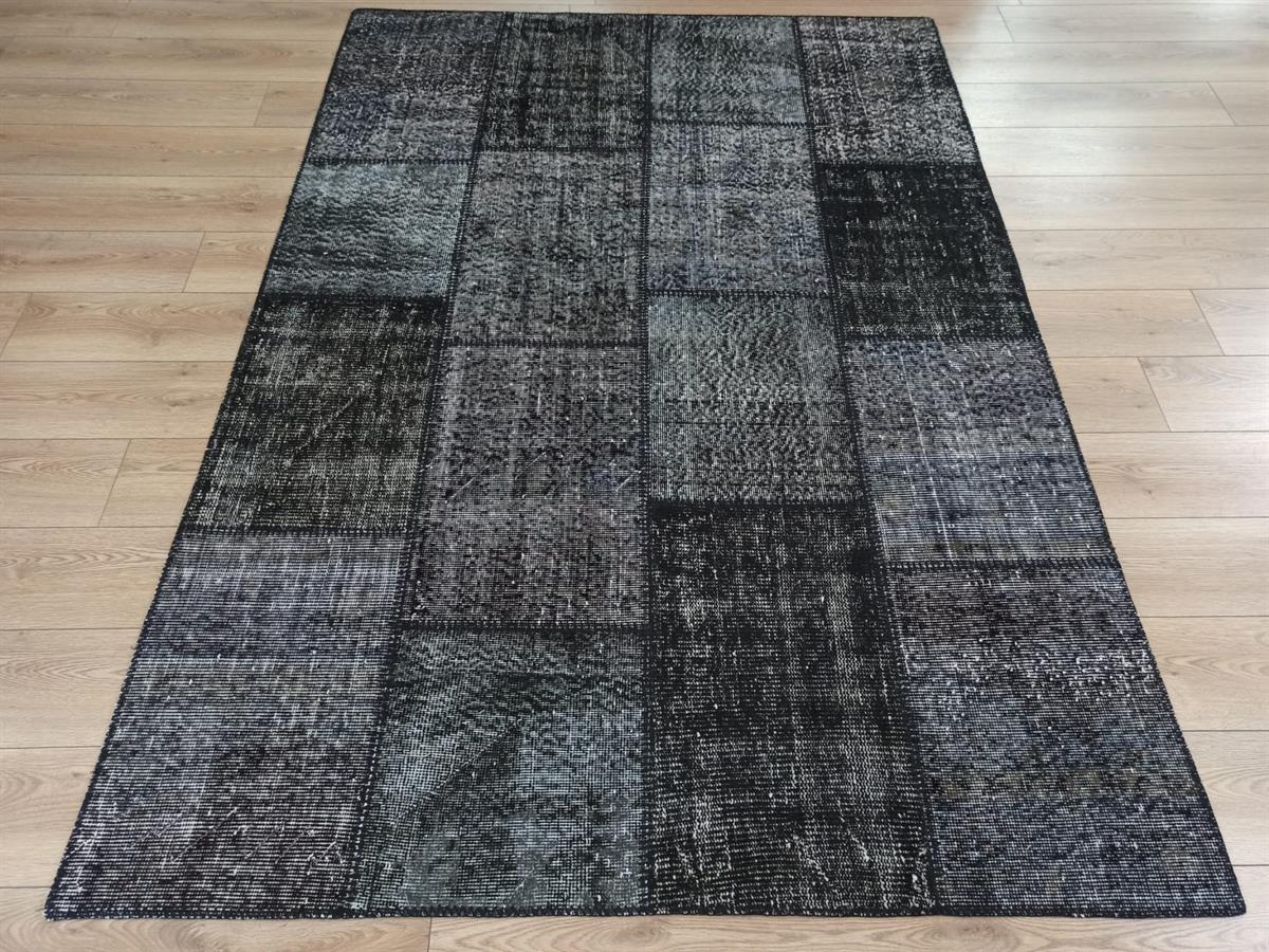 Çam Halı 728 Siyah El Dokuma Patchwork Yün Halı
