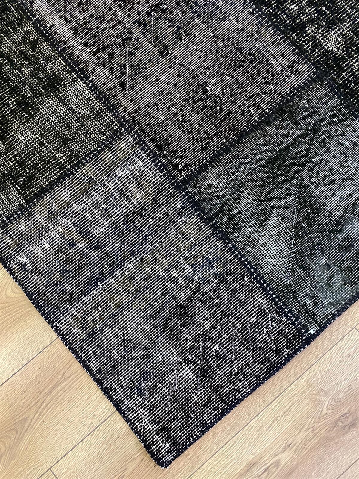Çam Halı 728 Siyah El Dokuma Patchwork Yün Halı