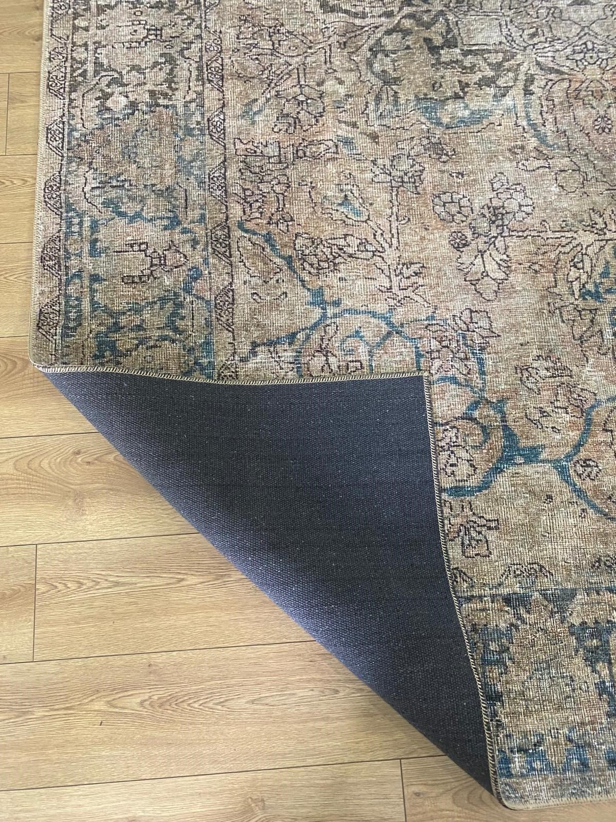 Çam Halı Anatolia 32-075 Etnik Eskitme Desenli Dokuma Tabanlı Yıkanabilir Şönil Salon ve Oda Halısı