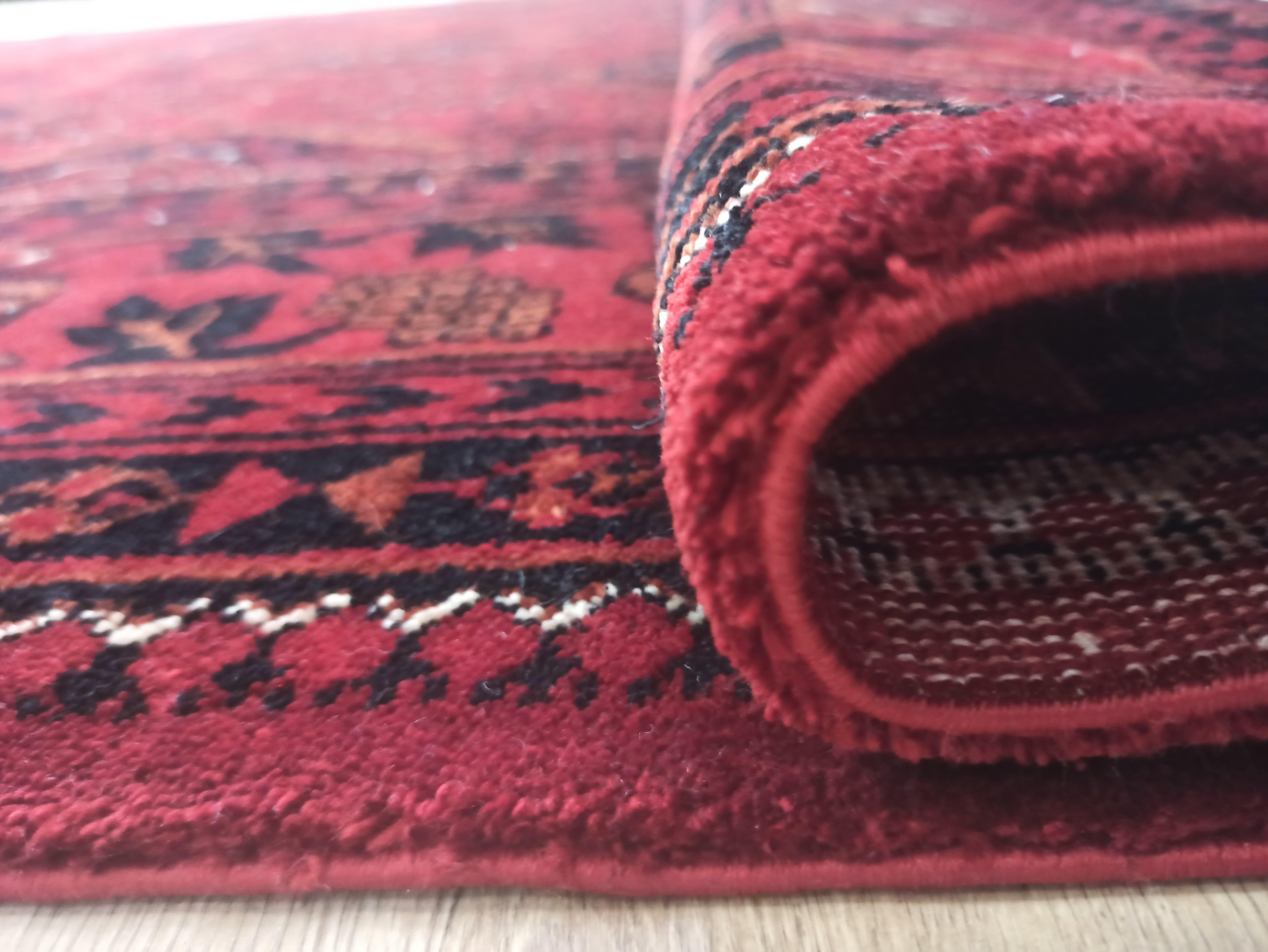Çam Halı Bambos Plus 902 Kırmızı Yün ve Bambu ile Özel Tezgahlarda Üretilen Afgan Halısı Desenli El Emeği Modern Uşak Halısı