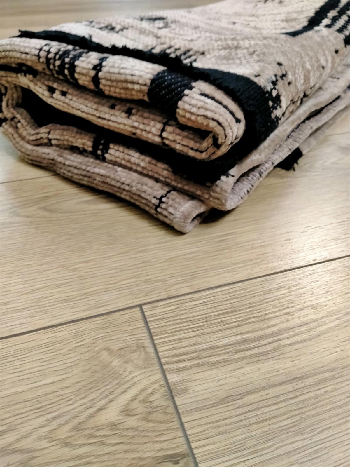 Çam Halı Bodrum BDR 114 Bej Özel Latex Kaymaz Tabanlı Kilim