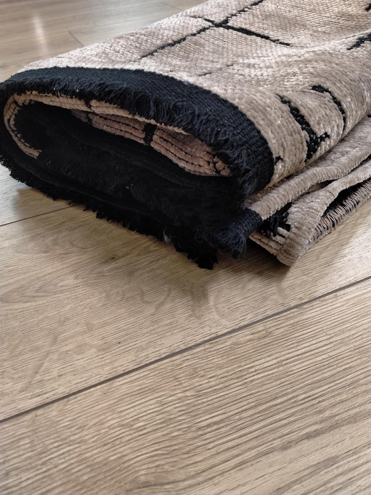 Çam Halı Bodrum BDRR 119 Bej Özel Latex Kaymaz Tabanlı Kilim