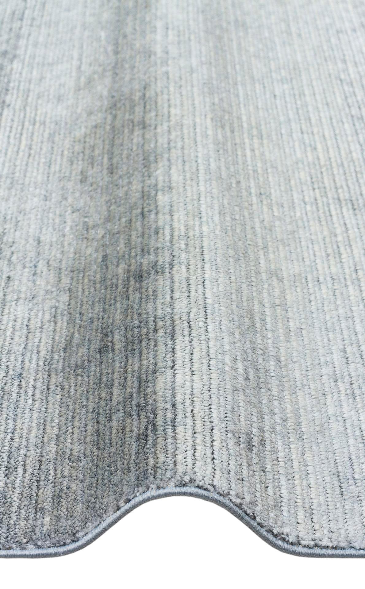Çam Halı Gessi GES PLAIN SKY BLUE Özel Hav Vermeyen ve Kolay Temizlenebilir Tencel Kullanılarak El Emeği ile Özel Tezgahlarda Üretilen Modern Kara Tezgah Halısı