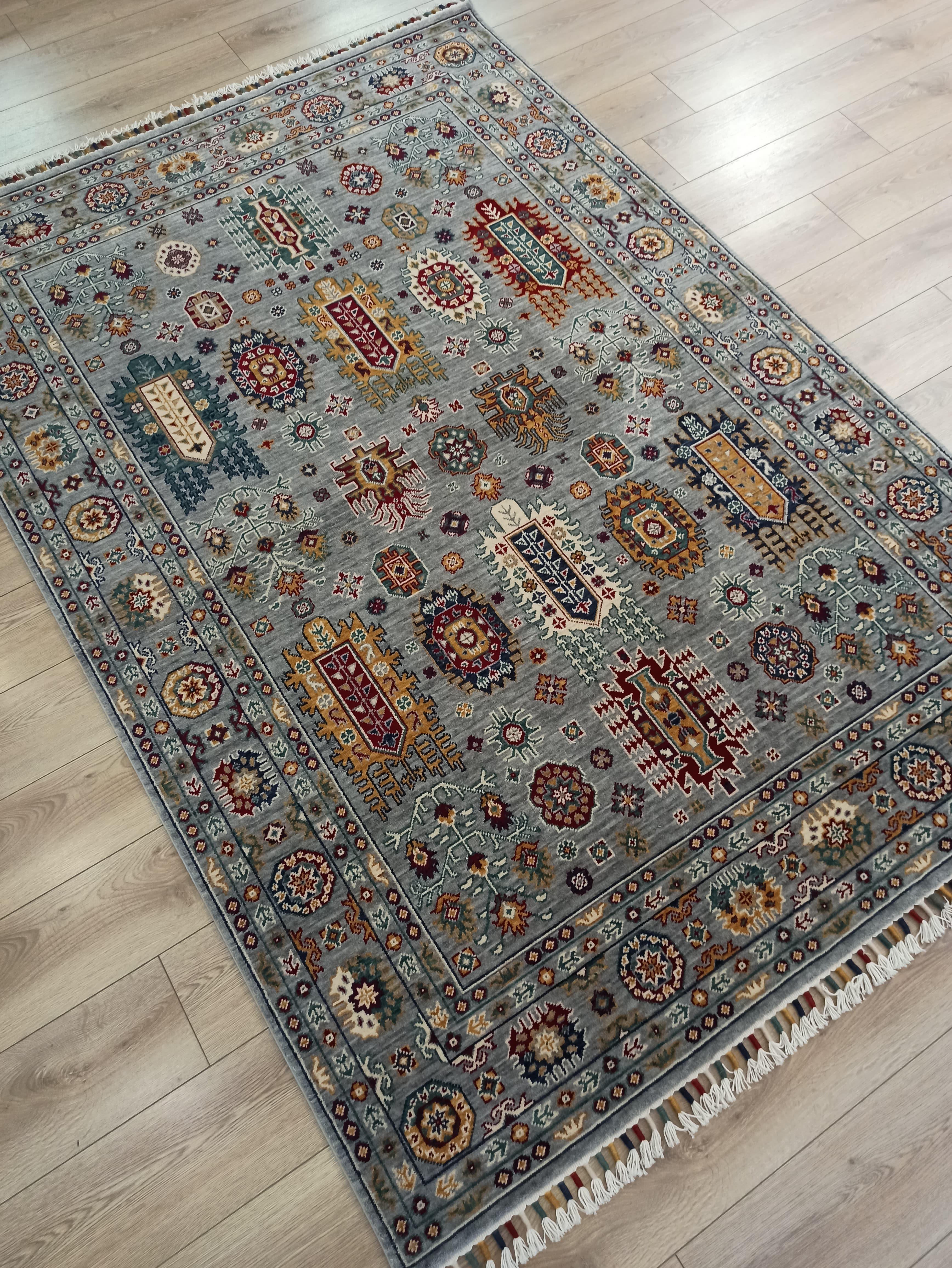 Çam Halı Sultani 807 Gri Yün ve Bambu ile Özel Tezgahlarda Üretilen Otantik Desenli El Emeği Modern Uşak Halısı