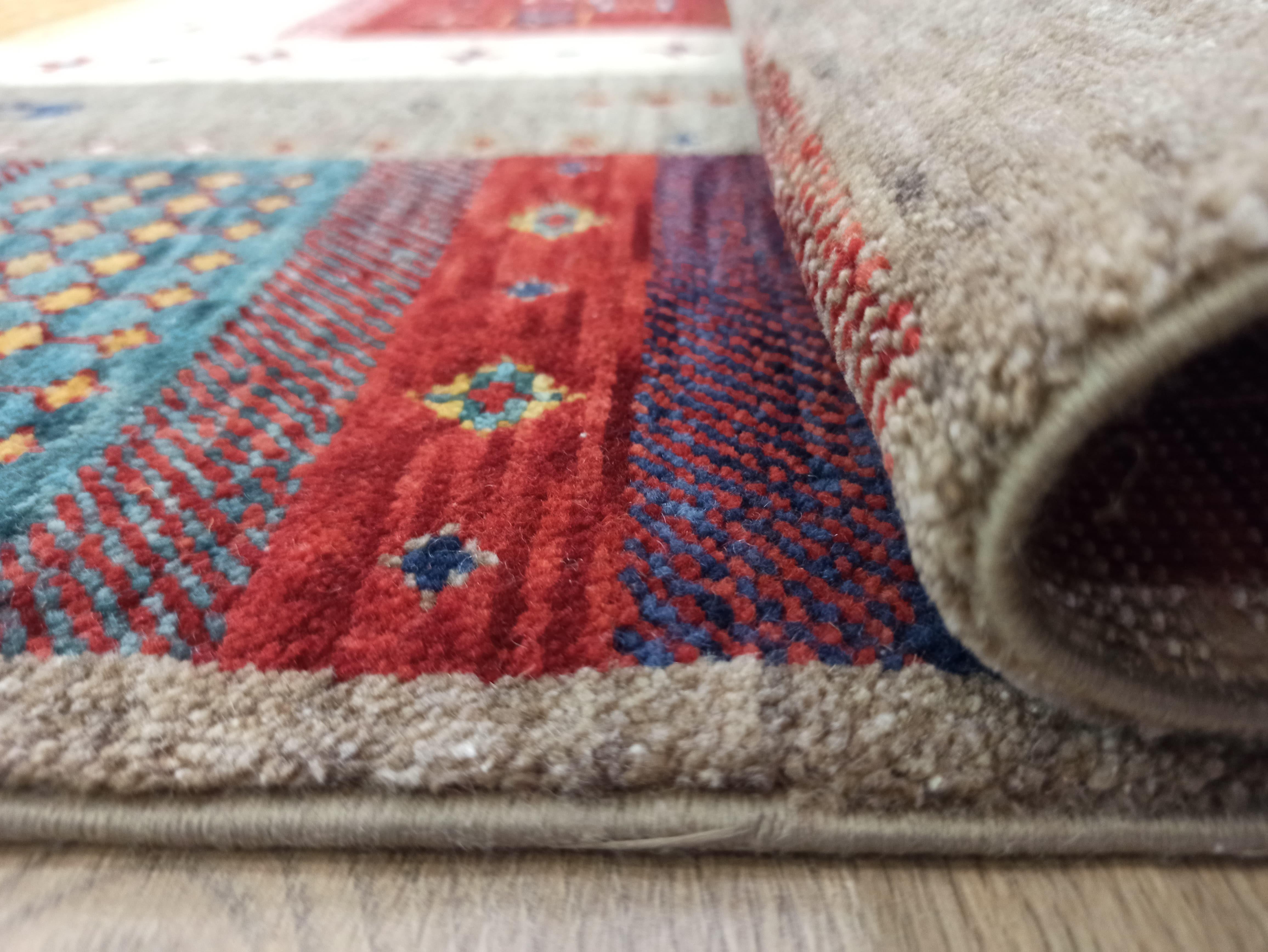 Çam Halı Sultani 810 Vizon Yün ve Bambu ile Özel Tezgahlarda Üretilen Otantik Desenli El Emeği Modern Uşak Halısı
