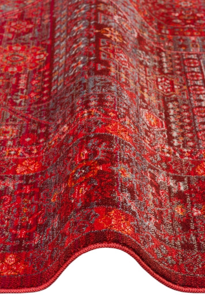 Eko Halı PİETRA PTA 21 RED Sıcak Renk Tonlarını Etnik Desenlerle Buluşturan Yumuşak Tuşeli Salon Halısı Oturma Odası Halısı Mutfak Halısı Modern Makine Halısı