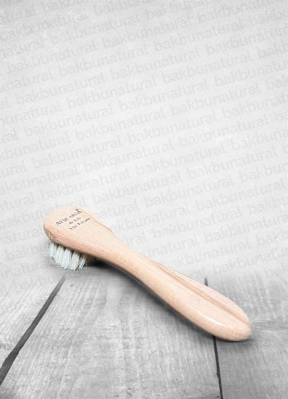 At Kılı Yüz Fırçası