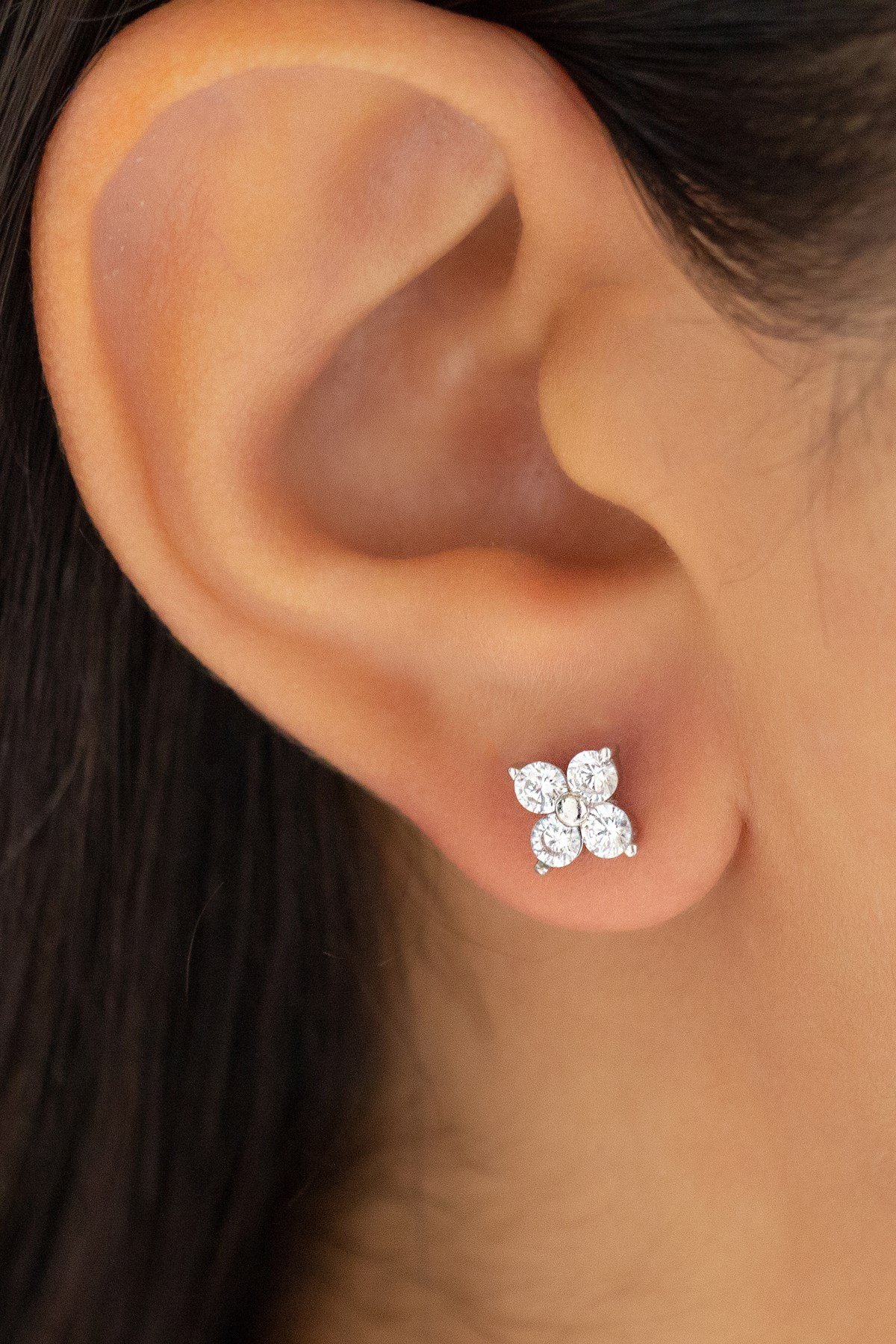 Gümüş Çiçekli Tektaş Küpe Lieza Jewelry kpg210030
