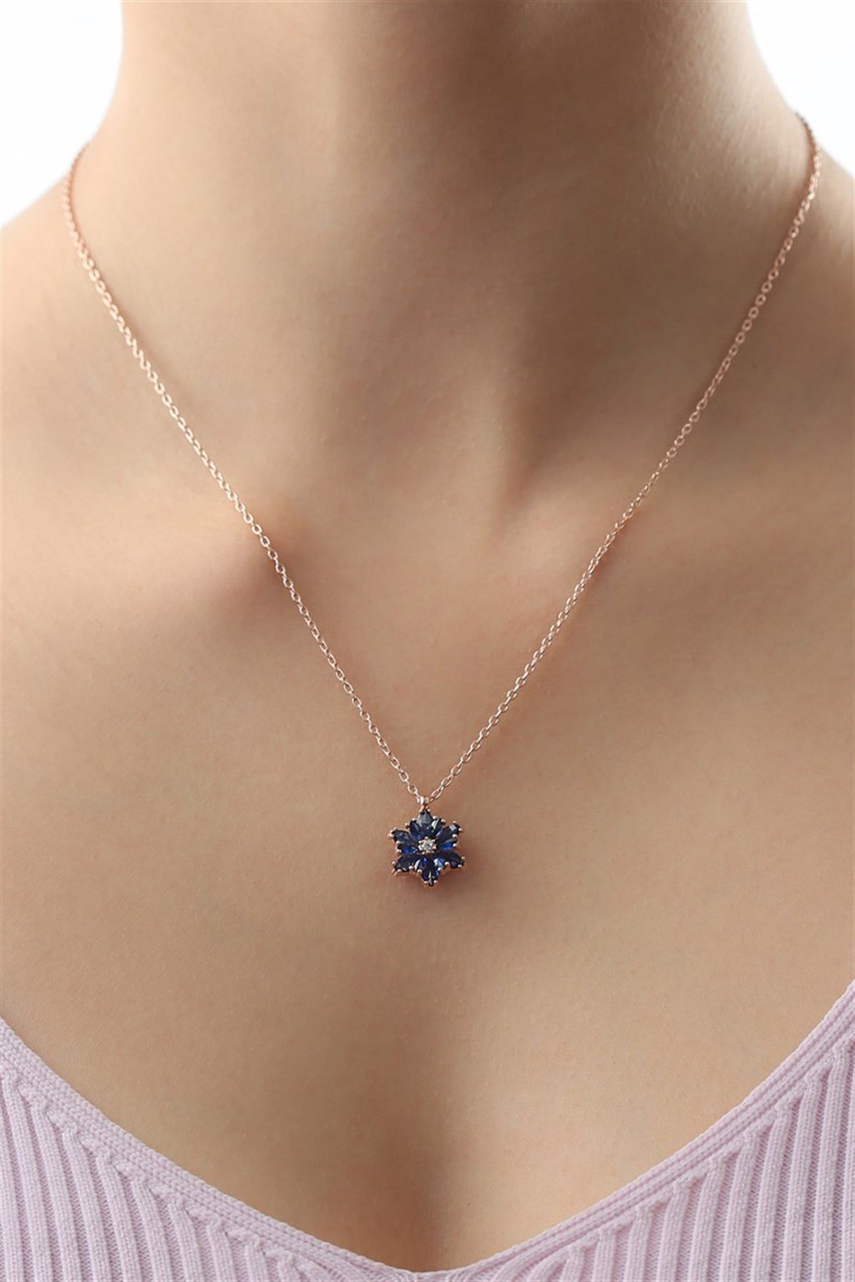 Gümüş Mavi Taşlı Lotus Çiçeği Kolye