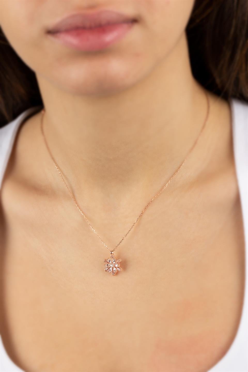 Gümüş Pembe Taşlı Lotus Kamelya Çiçeği Kolye