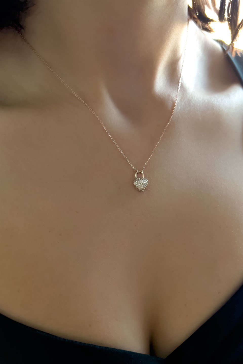 Gümüş Taşlı Minimal Kalp Kolye