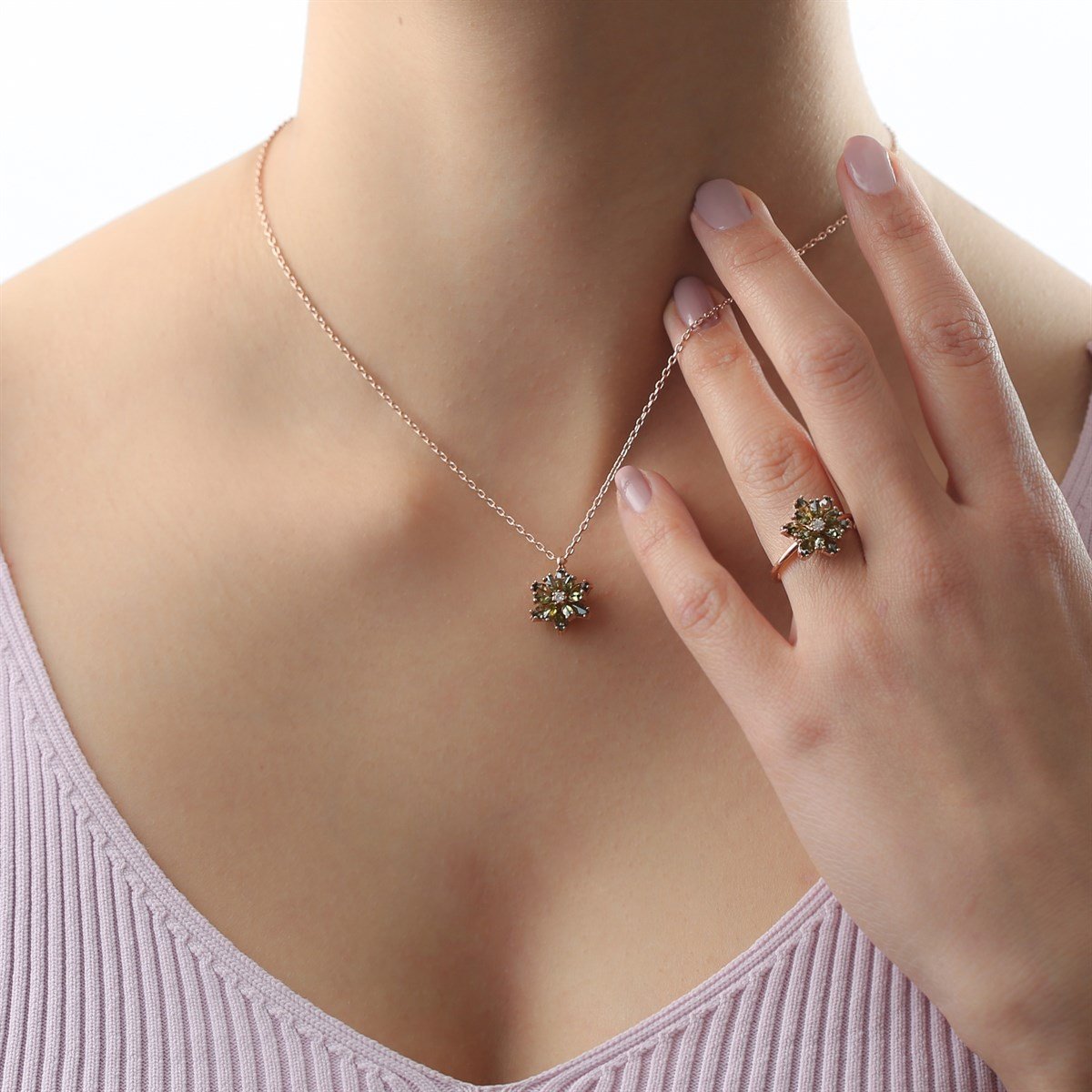 Gümüş Yeşil Taşlı Lotus Çiçeği Kolye Yüzük Mini Set