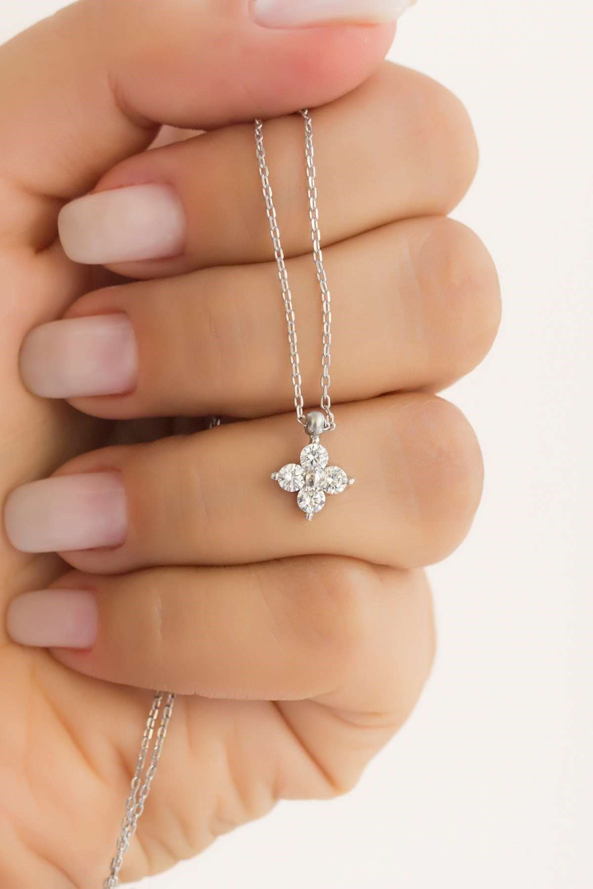 Gümüş Yonca Kolye Lieza Jewelry klyg210088