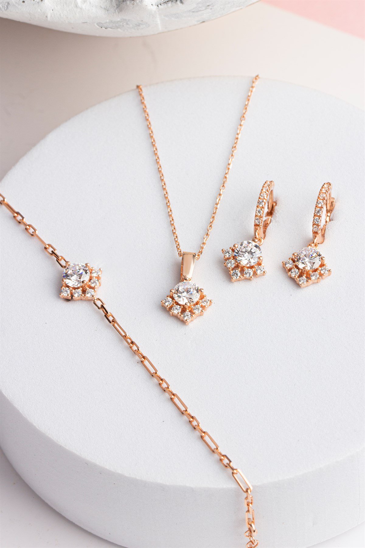 Gümüş Yuvarlak Taşlı Kolye Küpe Bileklik Set