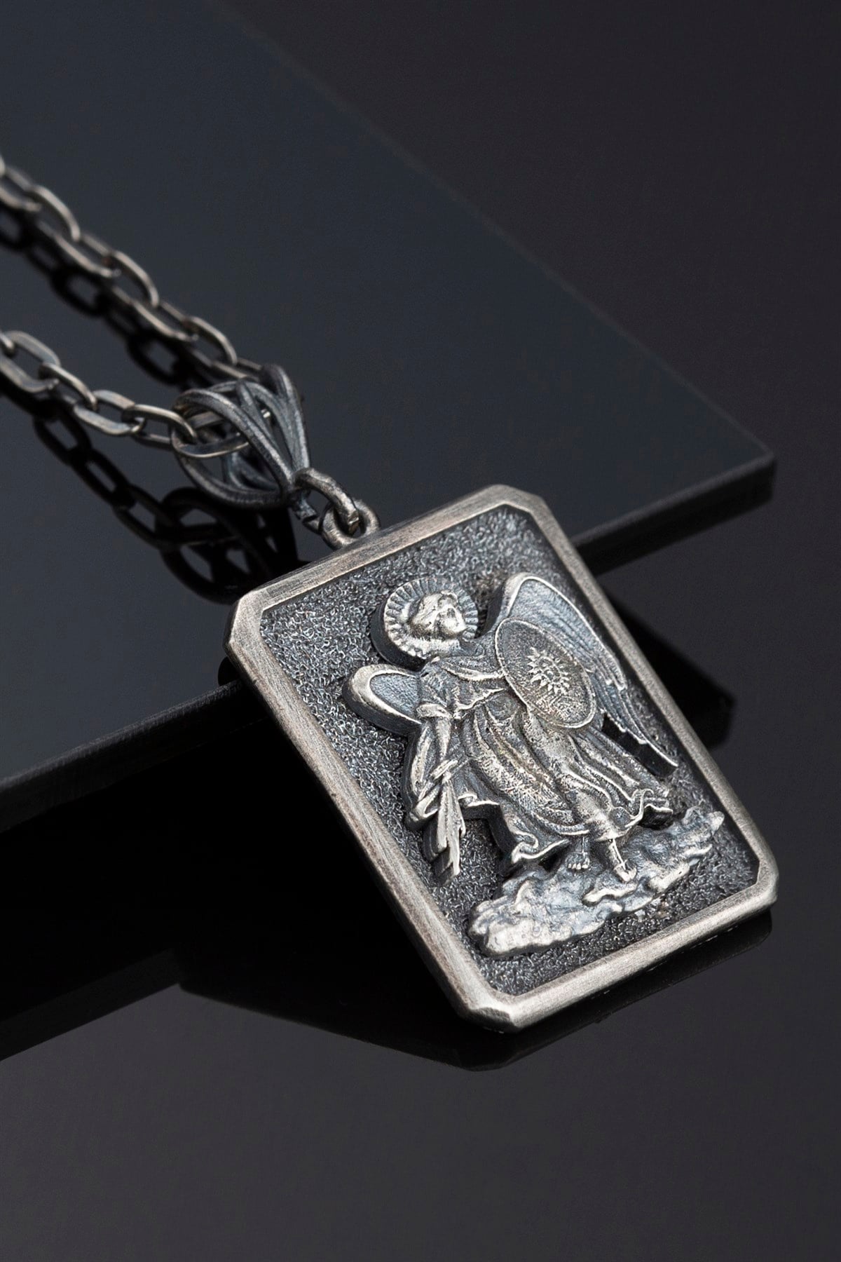 Gümüş Zeka Tanrıçası Athena Figürlü Erkek Kolye