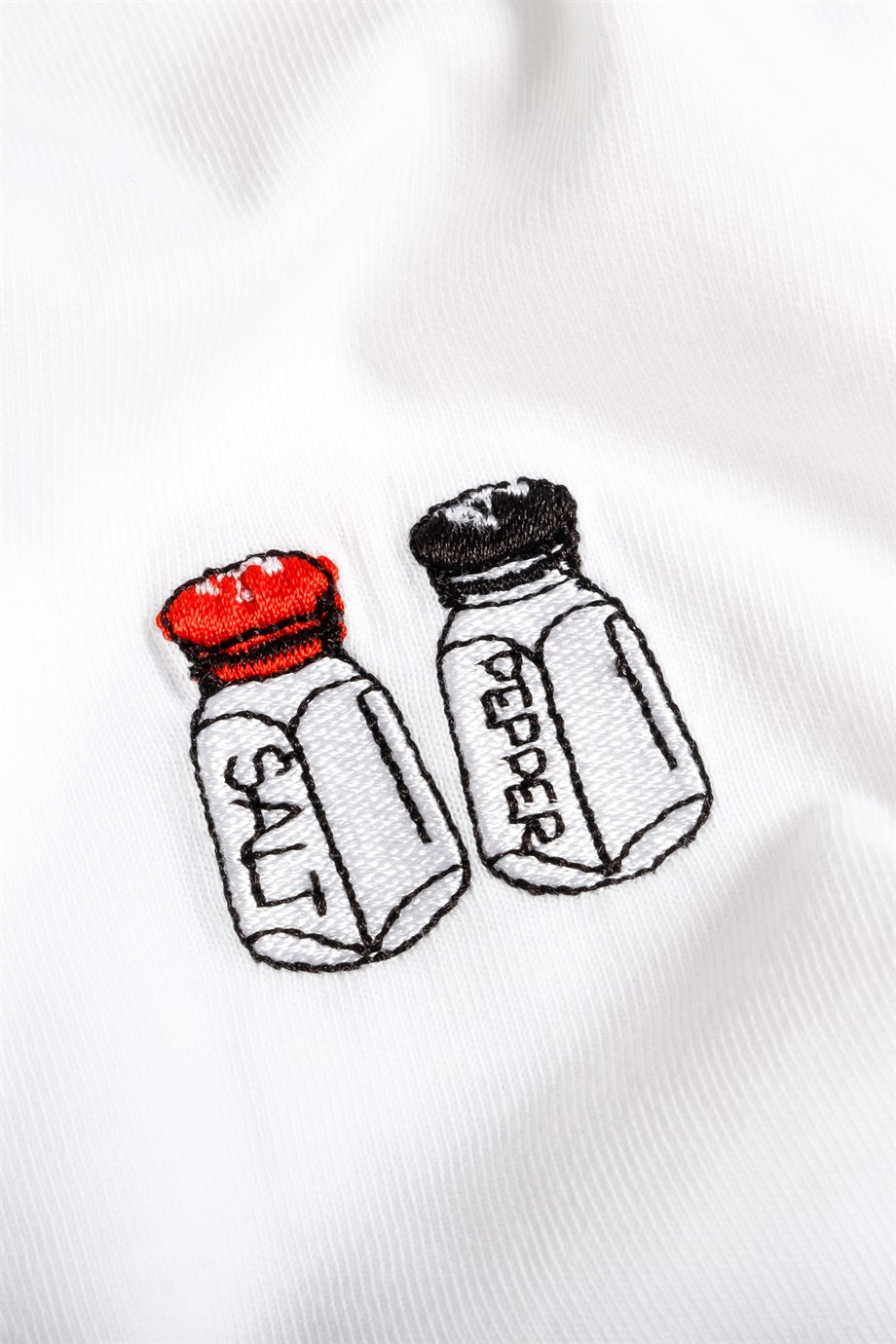 SALT & PEPPER
