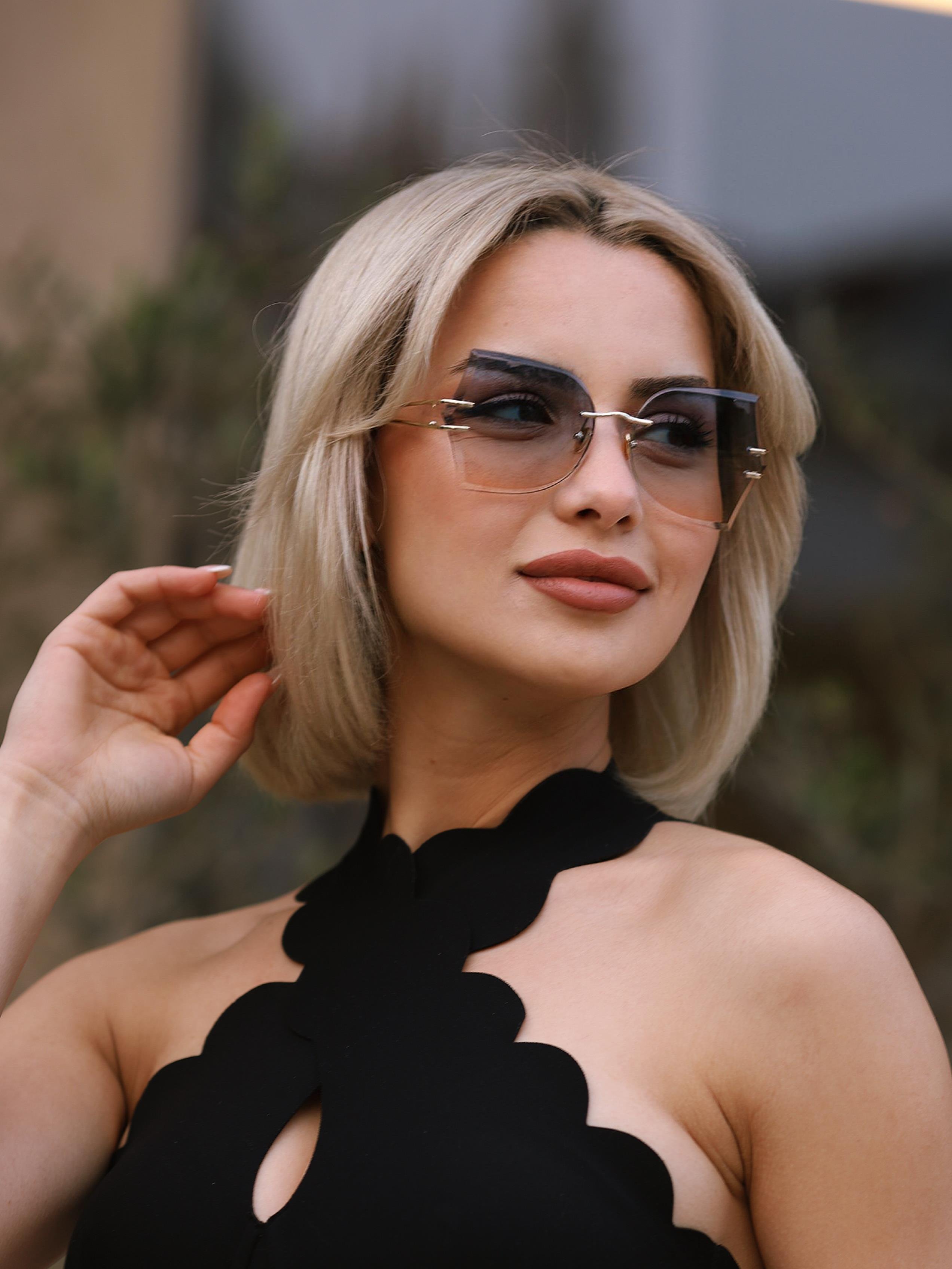 Angel Eyes Kadın Güneş Gözlüğü Geometrik Tasarım Gold Çerceve Degrade Cam