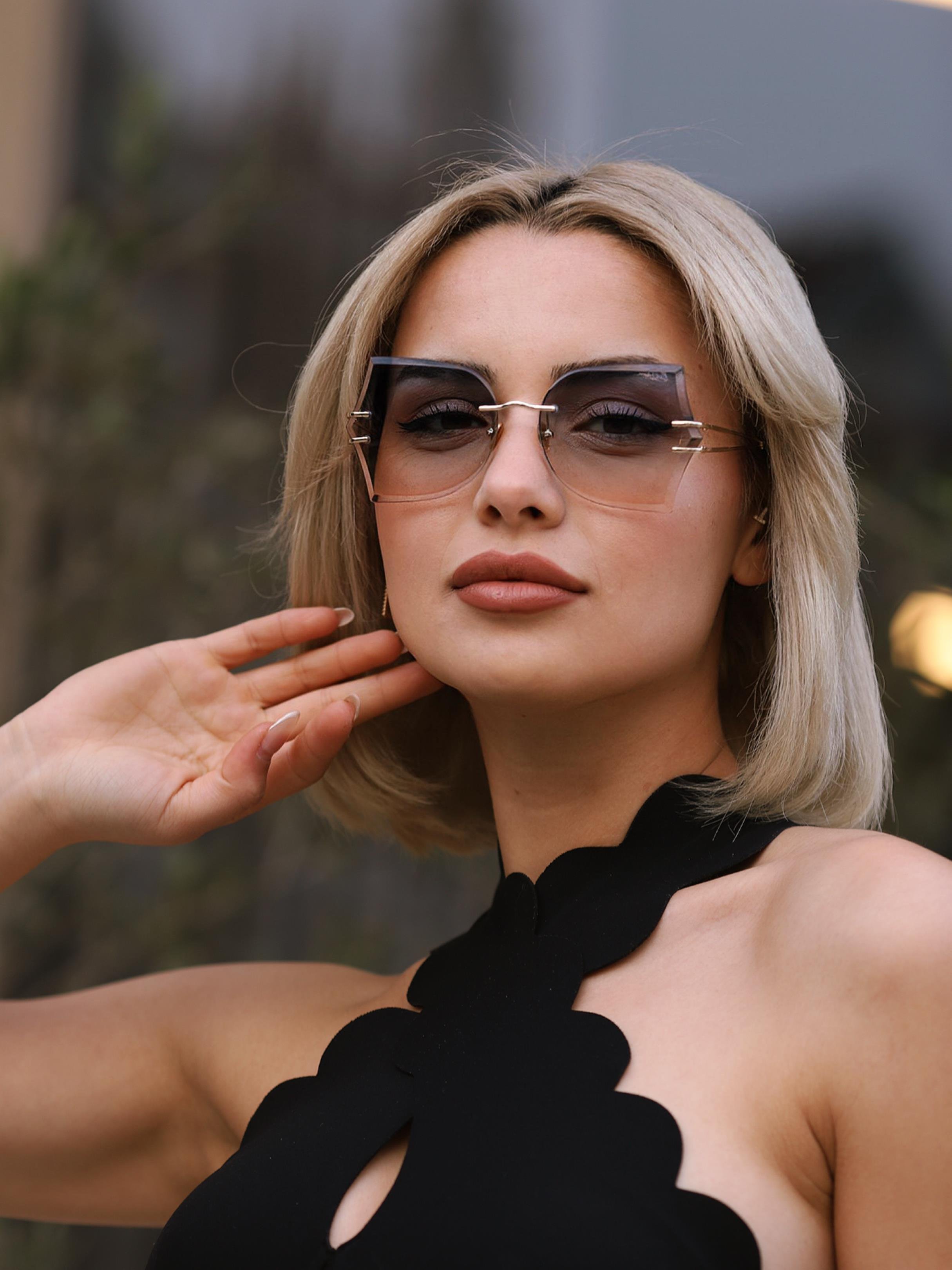 Angel Eyes Kadın Güneş Gözlüğü Geometrik Tasarım Gold Çerceve Degrade Cam