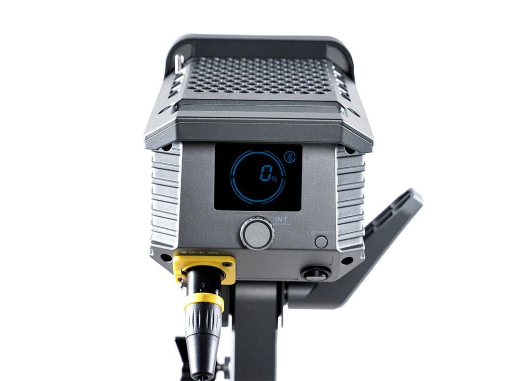 Aputure Amaran 200d Beyaz LED Video Işığı Tekli Kit