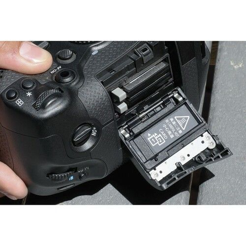 Canon EOS R1 Body Aynasız Fotoğraf Makinesi