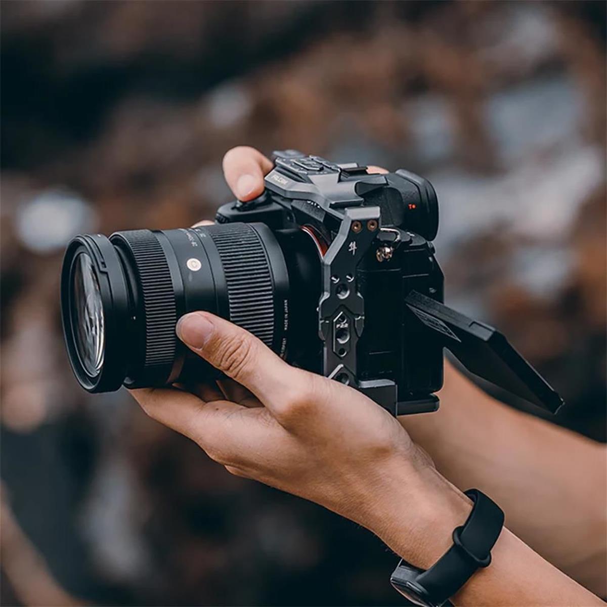 Falcam F22 & F38 Ürünü İçin Uyumlu Sony A7M4 Serisi Vlog Cage