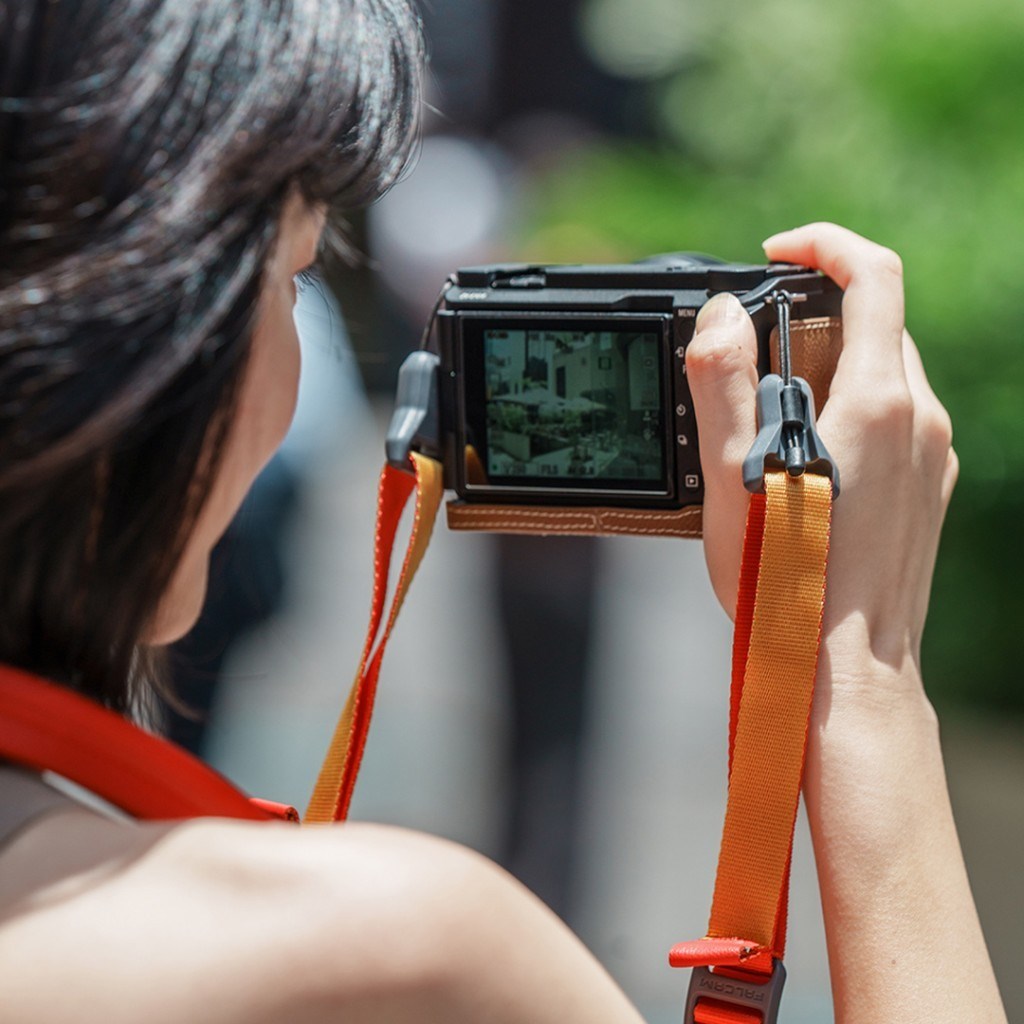 FALCAM Maglink Lite V2 Manyetik Quick Release Fotoğraf Makinesi Askısı Kırmızı - M00B5102R