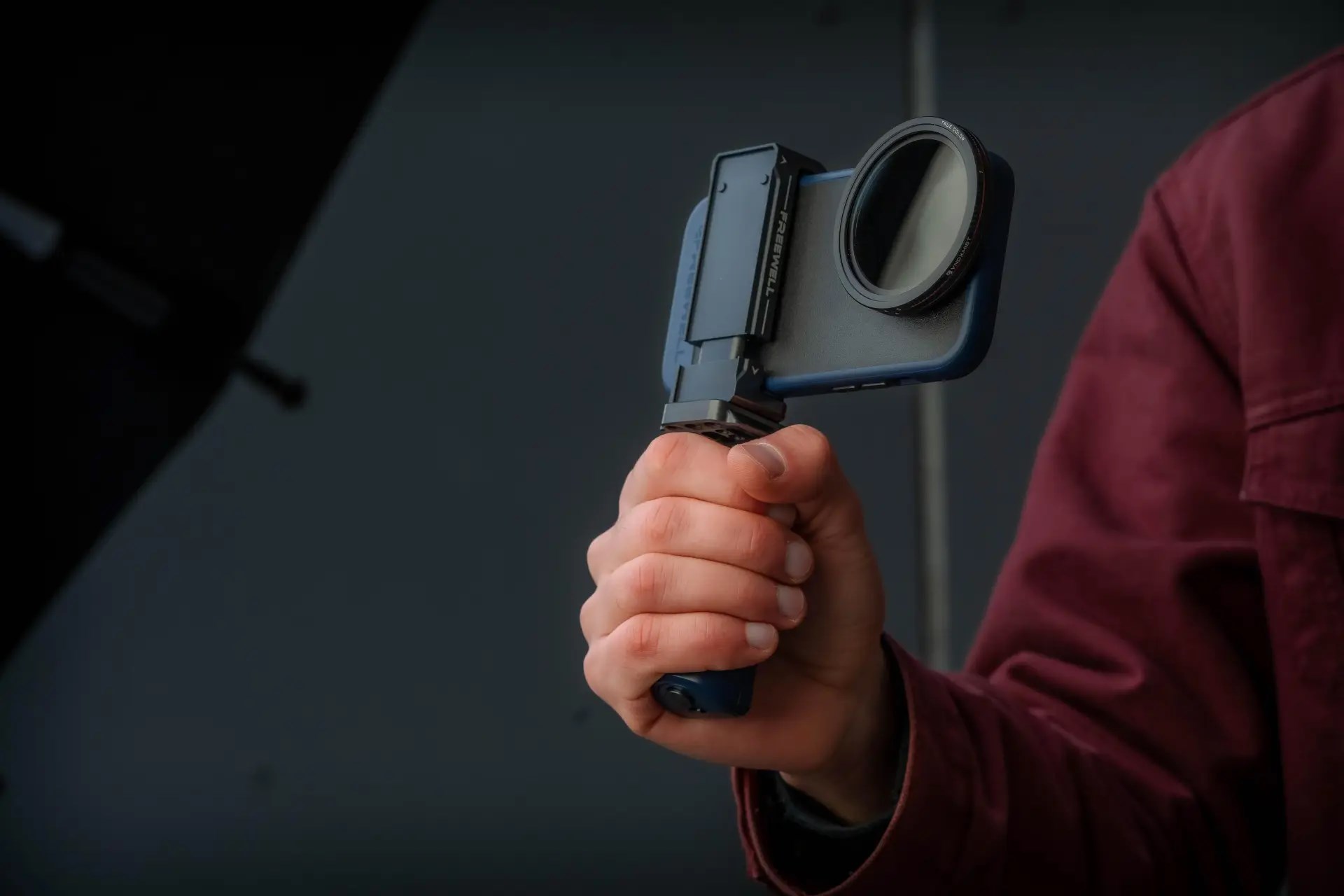 Freewell Versatile Bluetooth Smartphone Selfie Grip