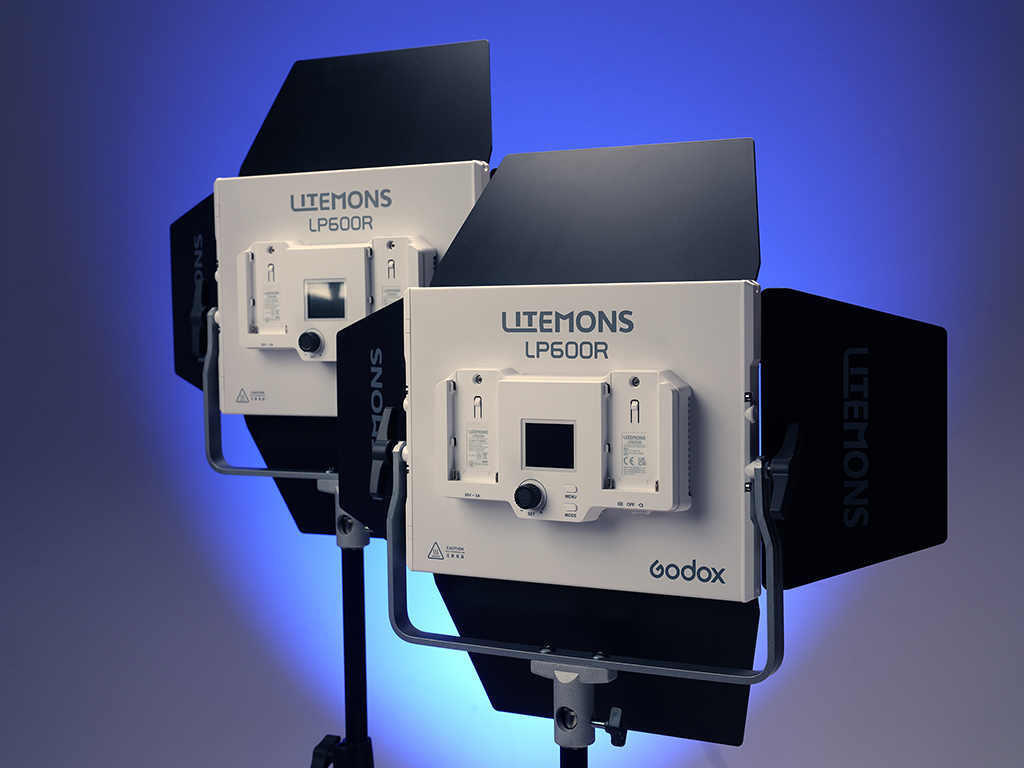 Godox LP600R K3 RGB 3'lü Softboxlı Panel LED Işık Kiti (Bataryalı)