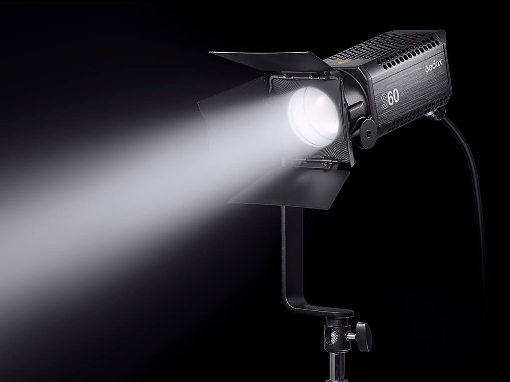 Godox S60 Odaklanabilir LED Video Işığı