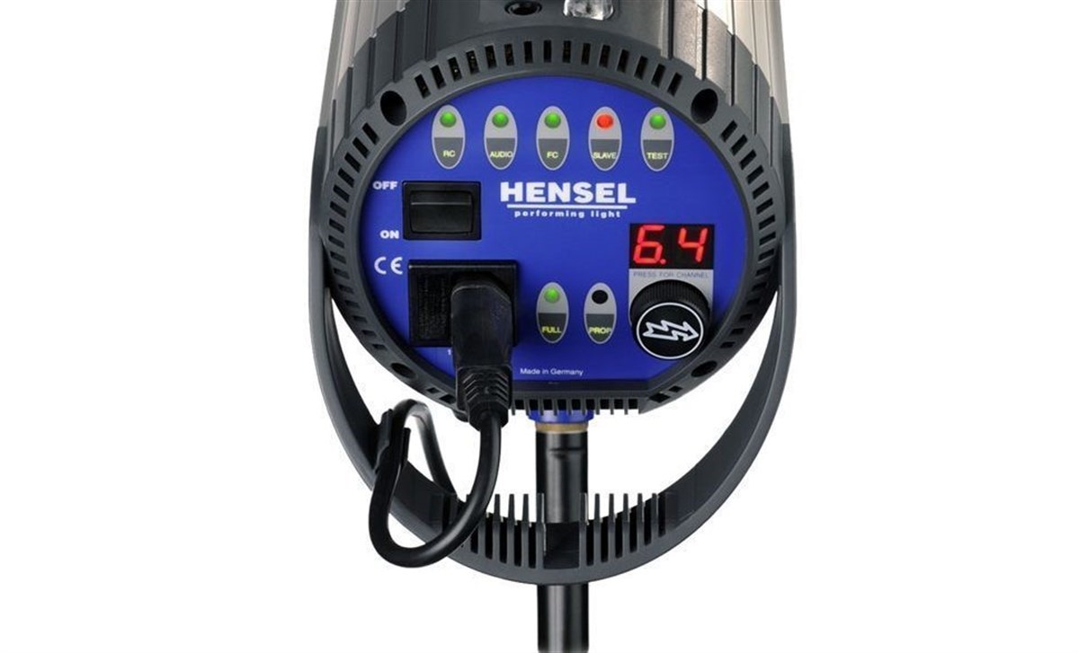 Hensel İntegra Plus 1000w 2'li̇ Paraflaş Set