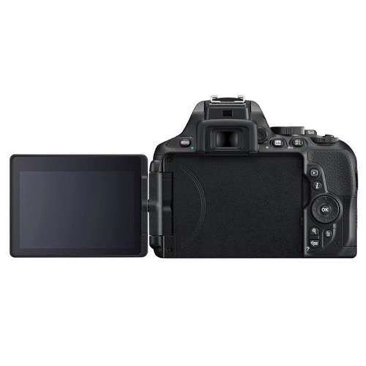 Nikon D5600 + 18-105mm VR Kit