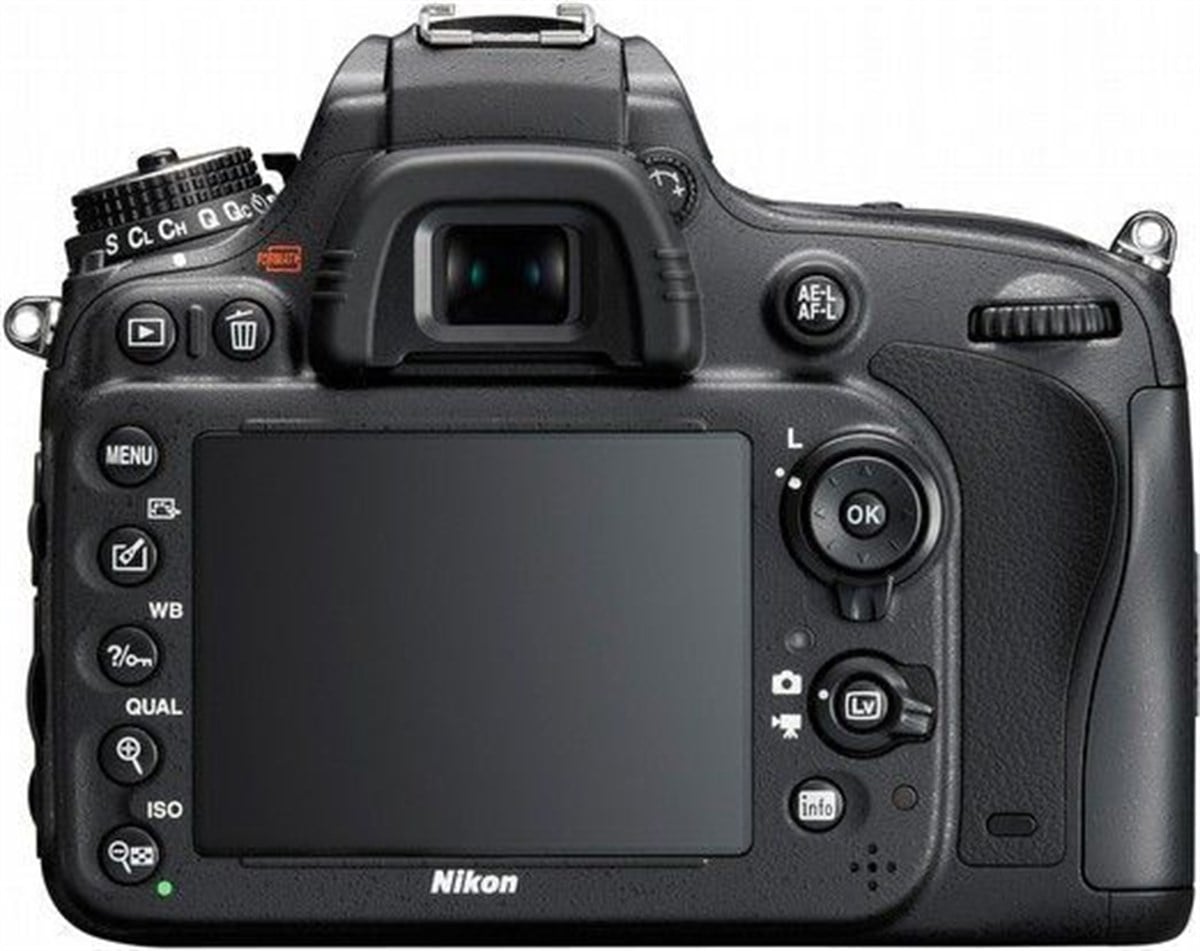 Nikon D610 24-85mm VR Kit