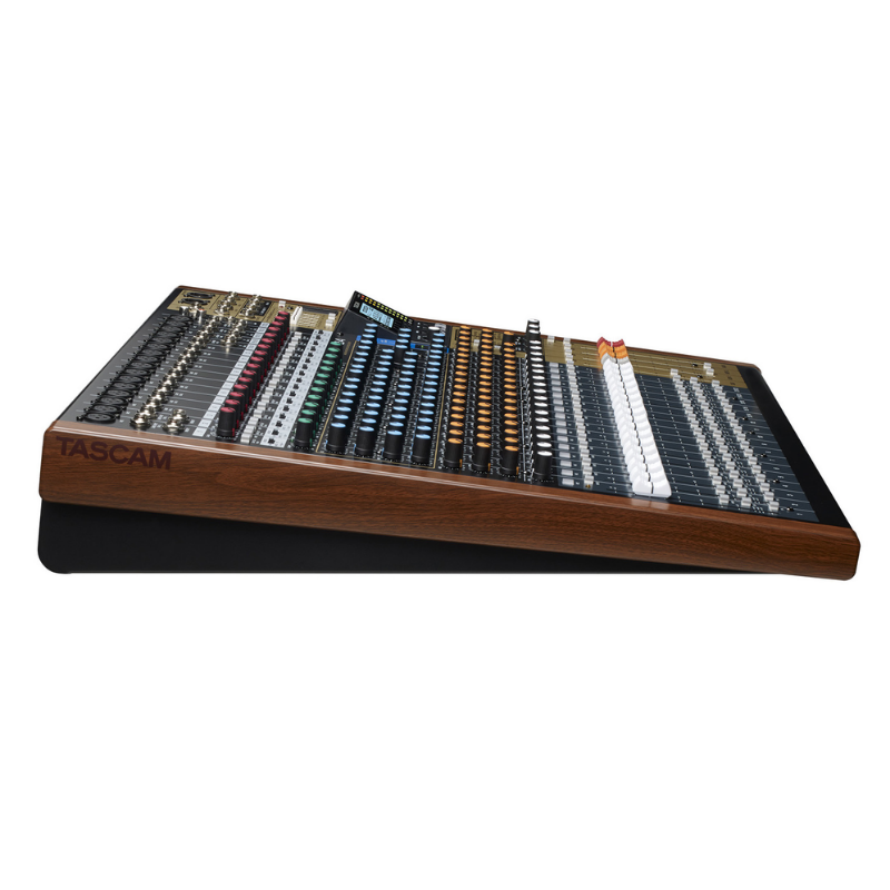 Tascam Model 24 22 Kanal Analog Mikser 24 Kanal Digital Kayıt Özellikli Mikser
