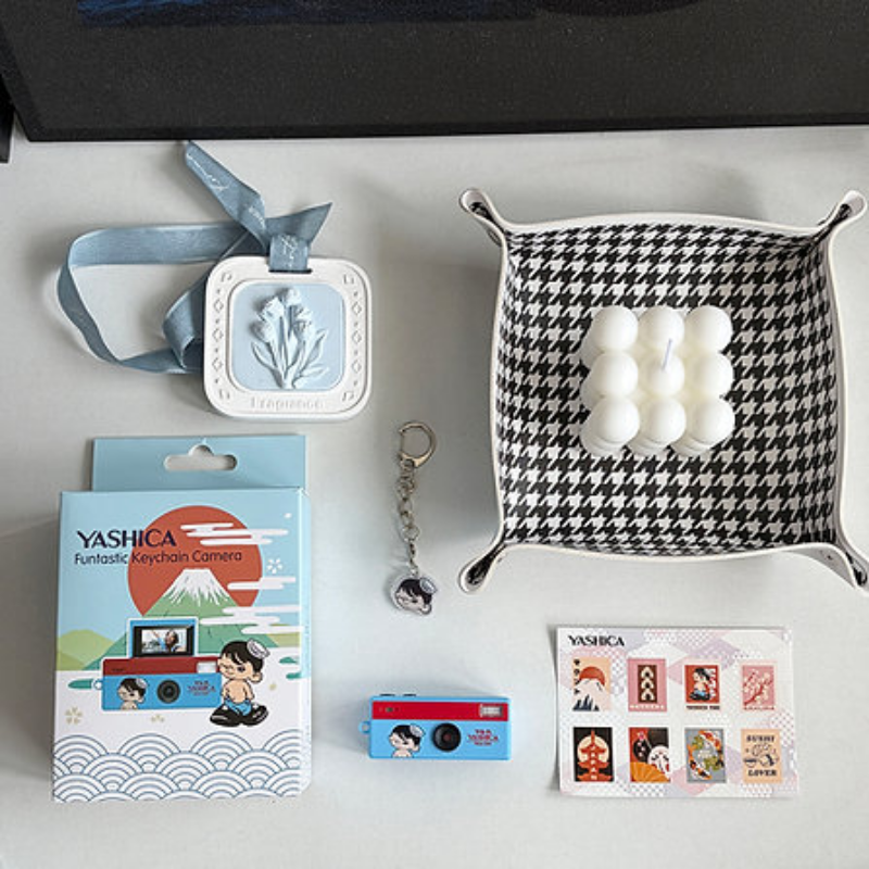 Yashica x Funtastic Anahtarlık Kamera (YASHICA Boy Adventure)
