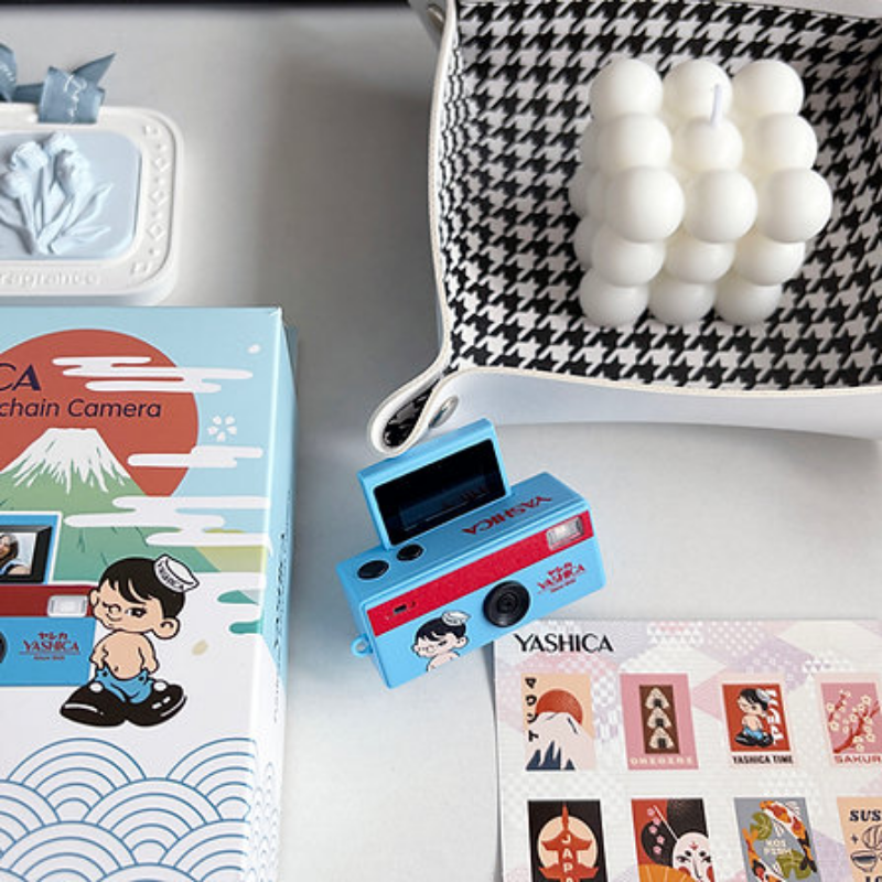 Yashica x Funtastic Anahtarlık Kamera (YASHICA Boy Adventure)