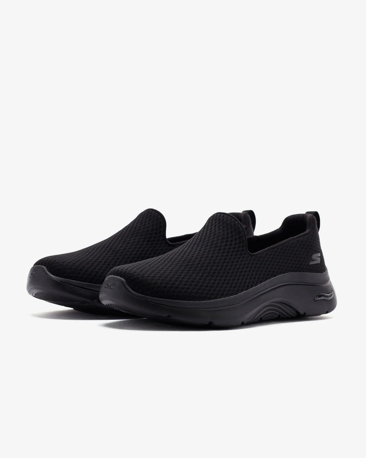 Skechers 125313 BBK Go Walk Arch Fit 2.0 - Saida Kadın Spor Ayakkabı