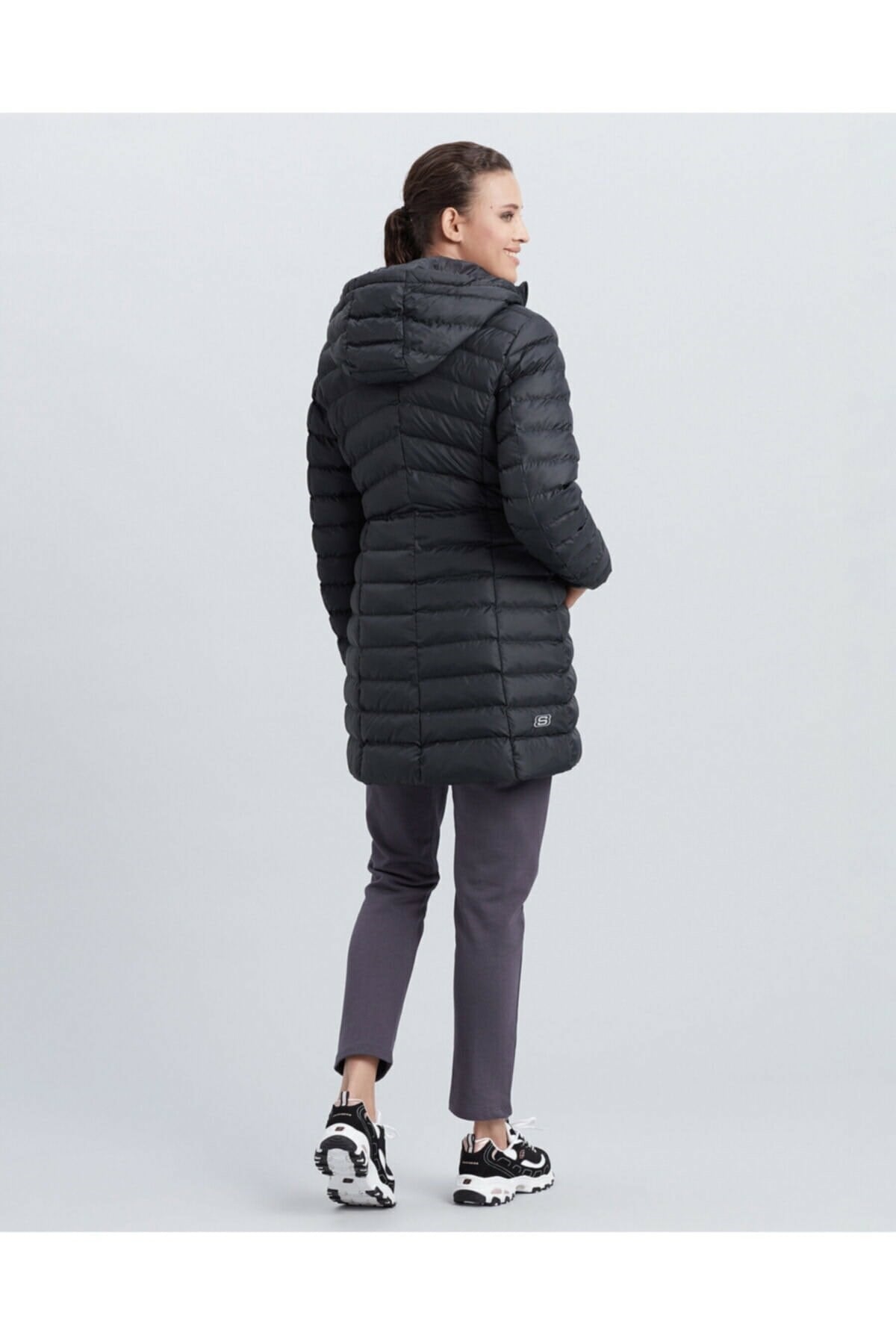 Skechers S212005-001 W Essentil Maxi Lenght Hooded Jacket Kadın Mont