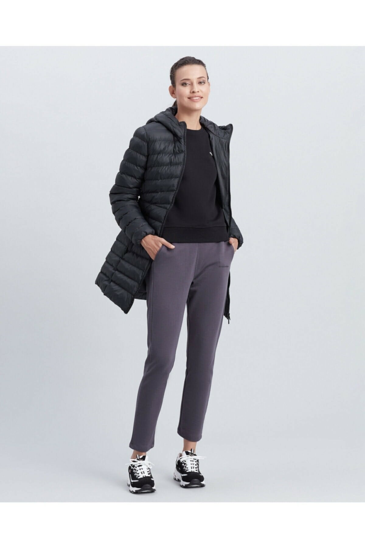 Skechers S212005-001 W Essentil Maxi Lenght Hooded Jacket Kadın Mont
