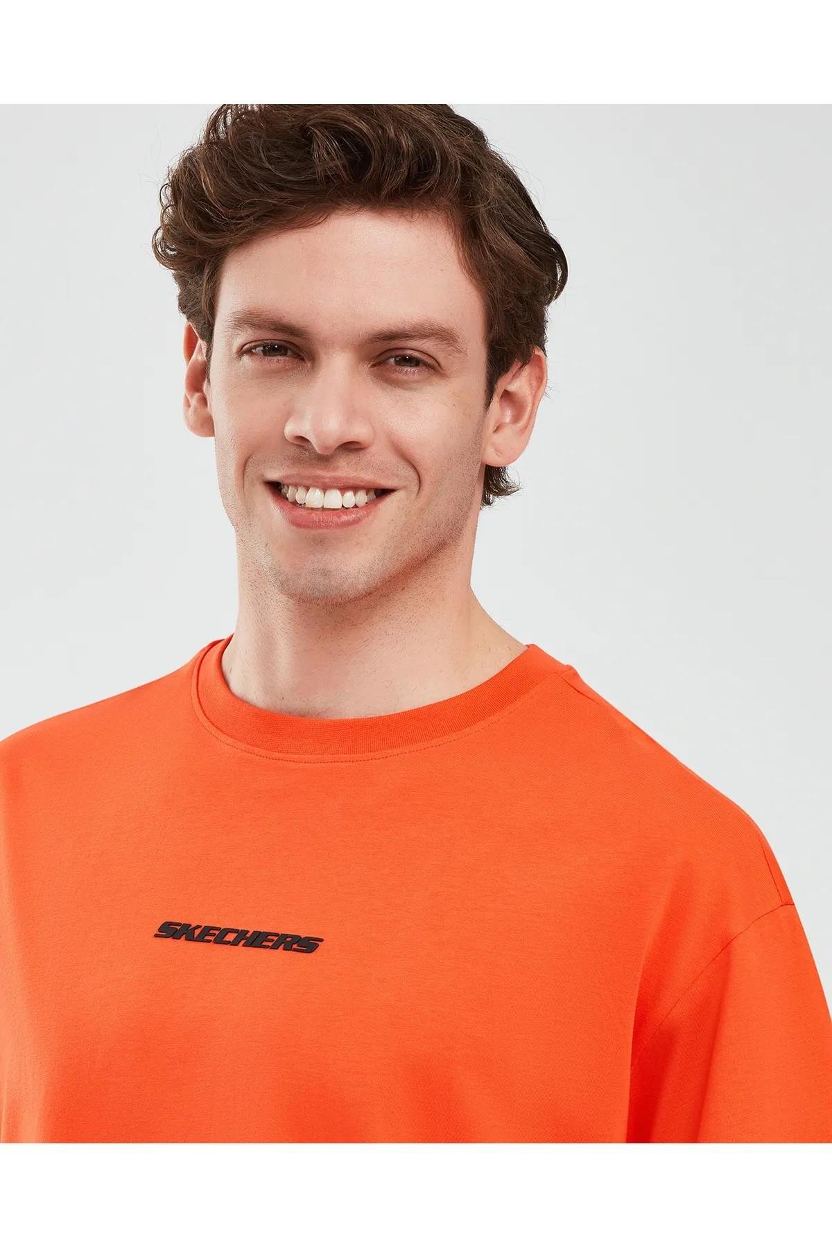 Skechers S232404-700 Graphic M Sleeve Erkek Spor Tişört