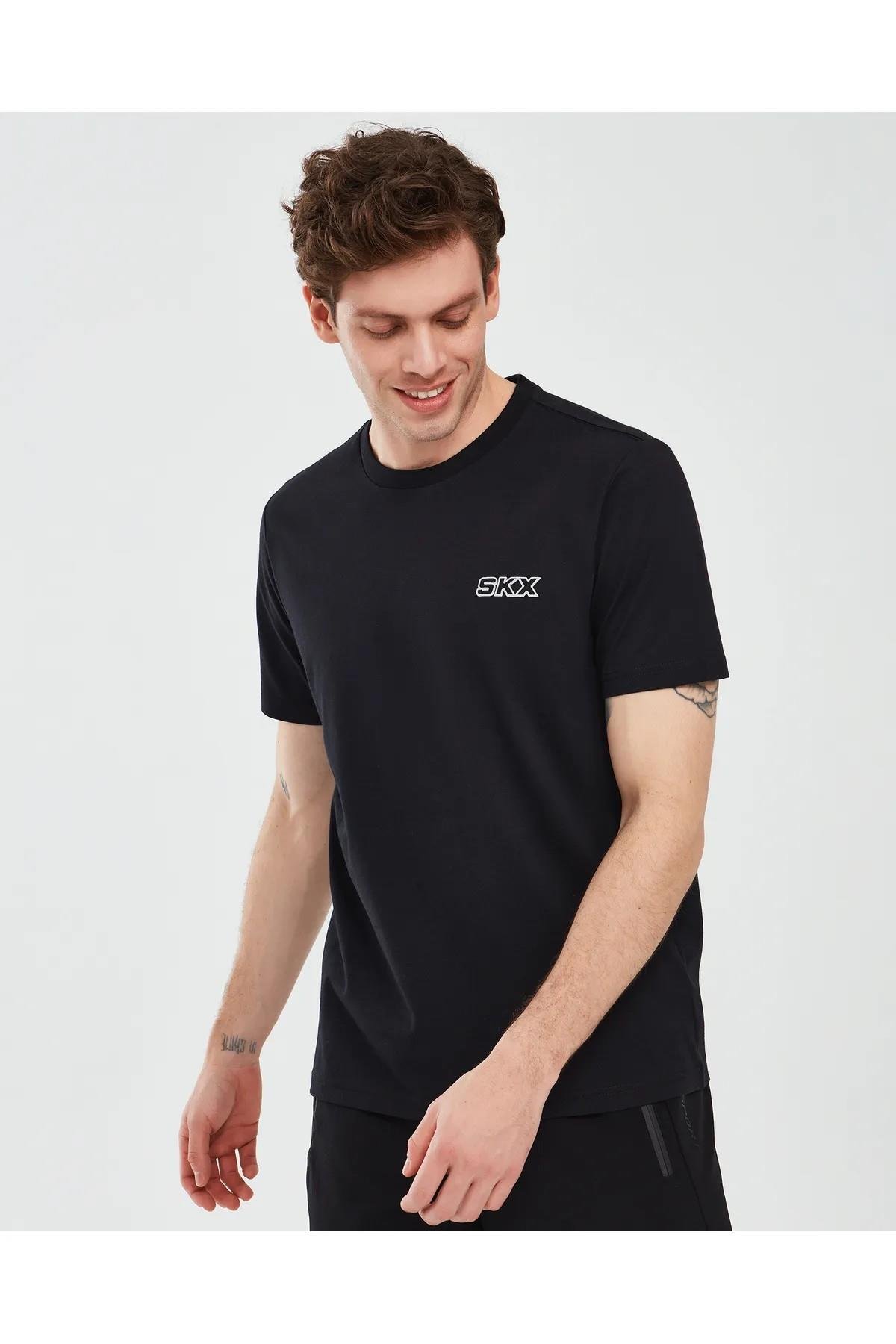 Skechers S241054-001 Graphic M Sleeve Erkek Spor Tişört